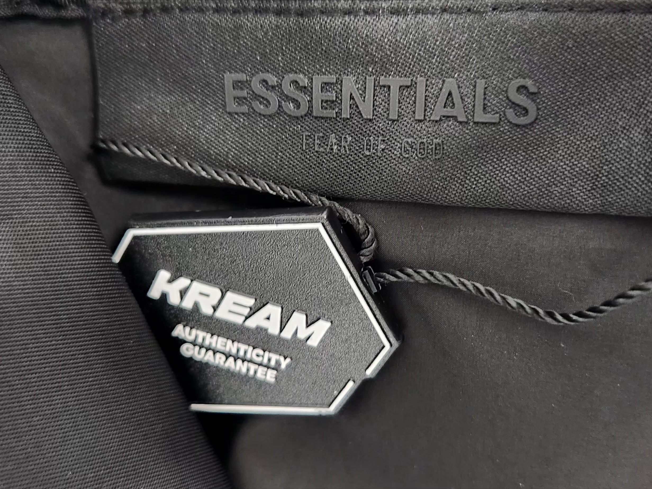 Essentials The Black Collection Coaches Jacket Black - 23SS 착용 스타일