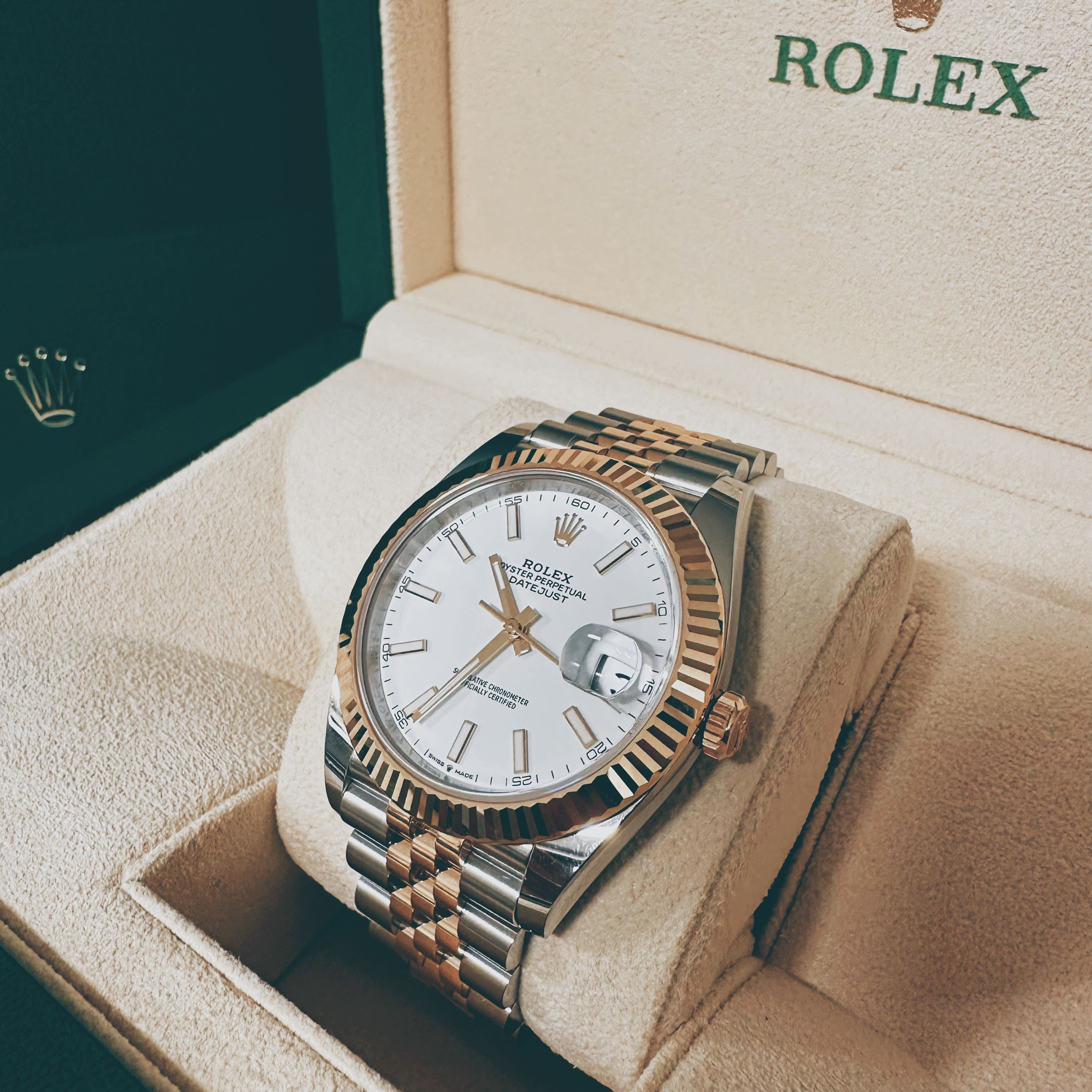 Rolex Datejust 41mm 126333 White Jubilee 착용 스타일