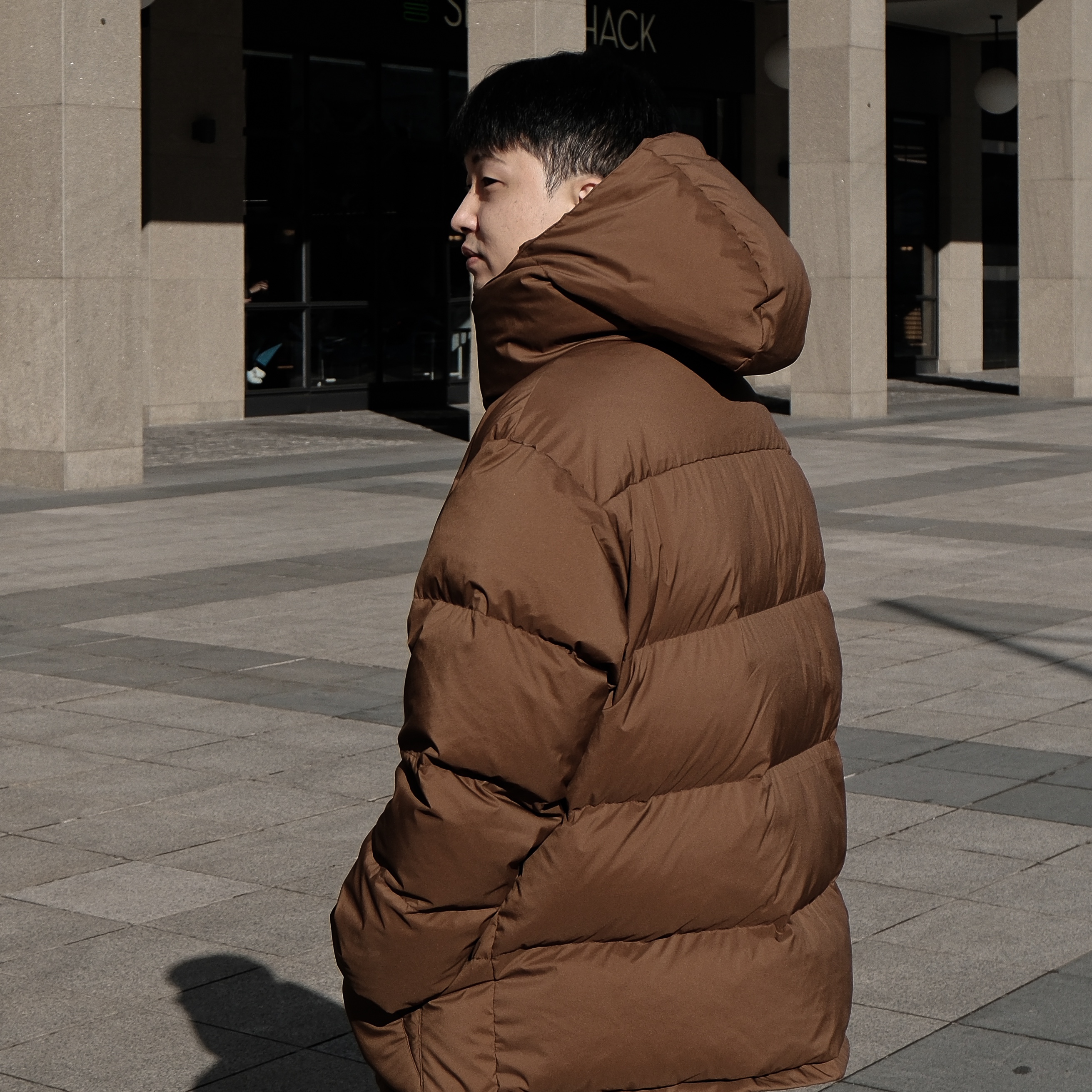 Uniqlo x JW Anderson Wide Fit Jeans Blue, On Running x Post Archive Faction (Paf) Cloudmonster 2 Black Magnet 착용 스타일 - 3