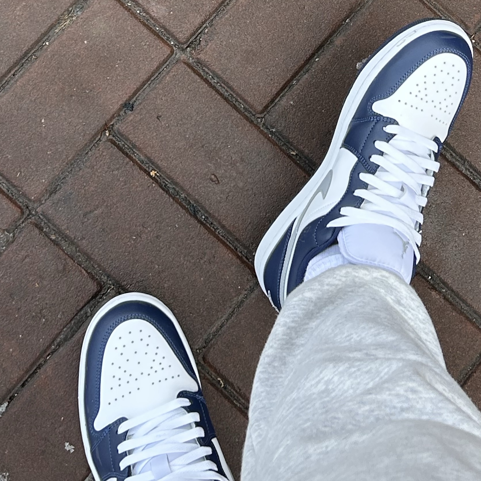 Jordan 1 Low White Midnight Navy 착용 스타일