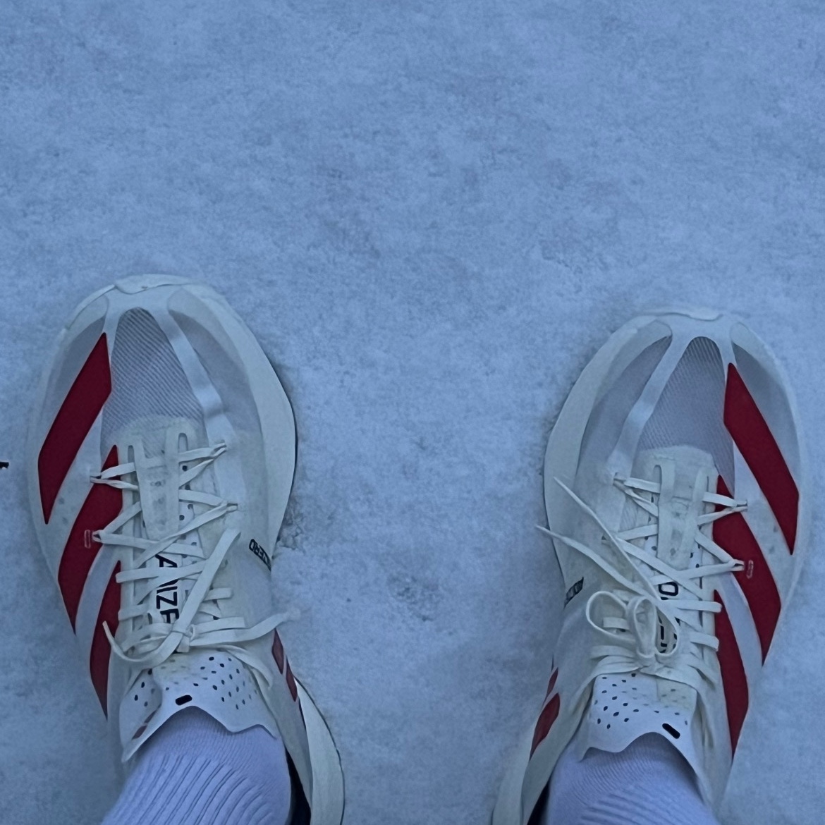 Adidas Adizero Adios Pro 3 Off White Better Scarlet 착용 스타일 - 1