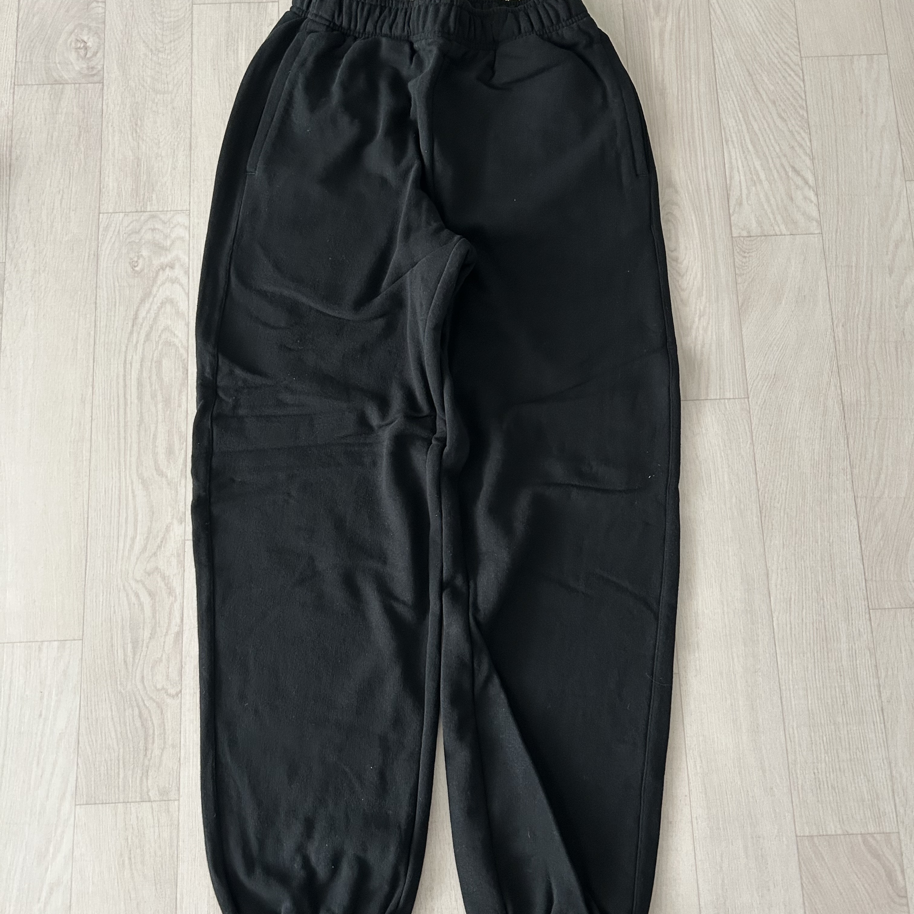 True Religion R. Point Sweat Pants Black 착용 스타일 - 1