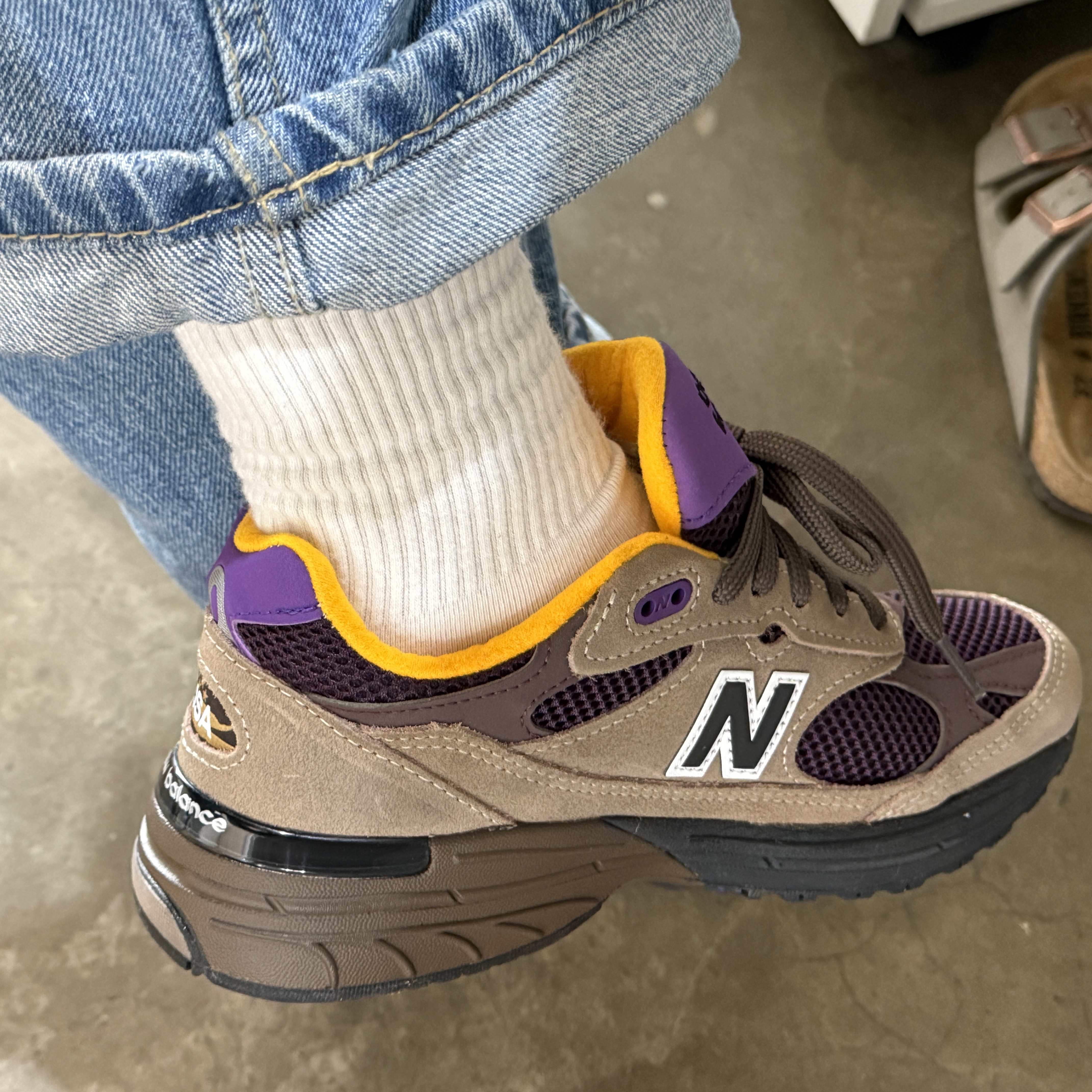 New Balance 993 Made in USA Mushroon Midnight Violet 착용 스타일 - 1
