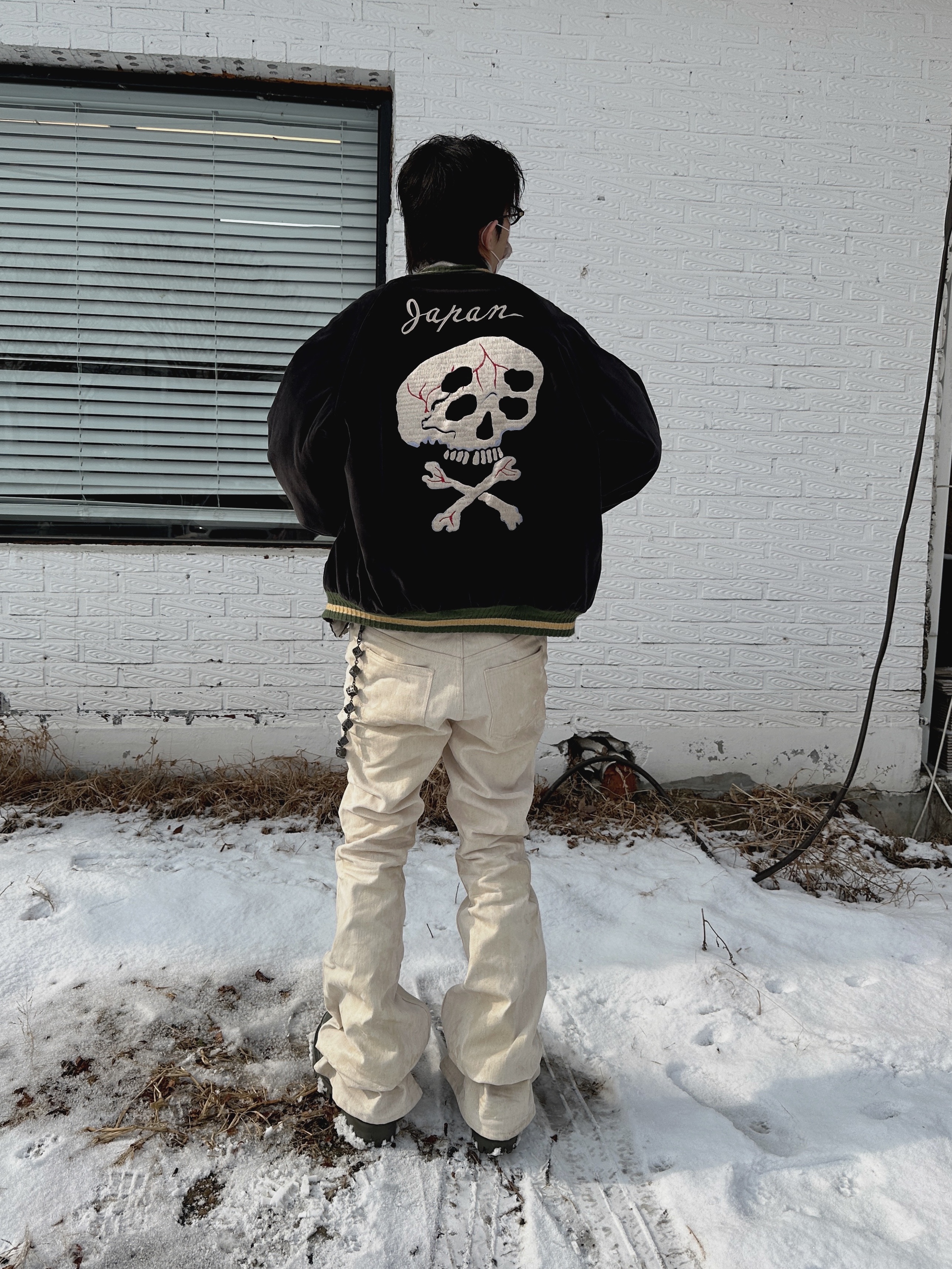 Kapital Velveteen Sulfide Souvenir Rain Skull Jacket Black 착용 스타일 - 1