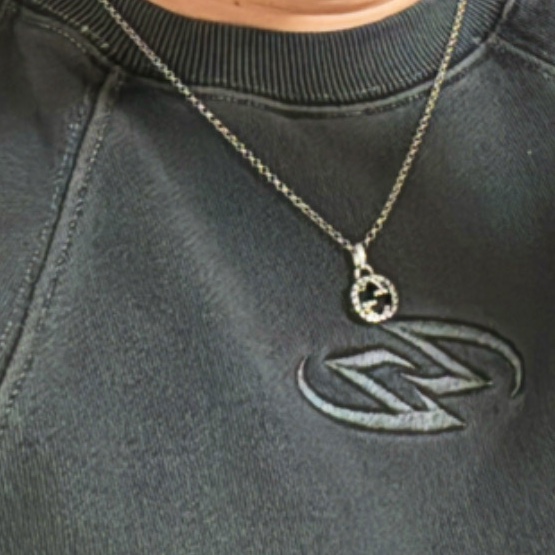 Gucci Interlocking G Pendant Necklace Silver 착용 스타일