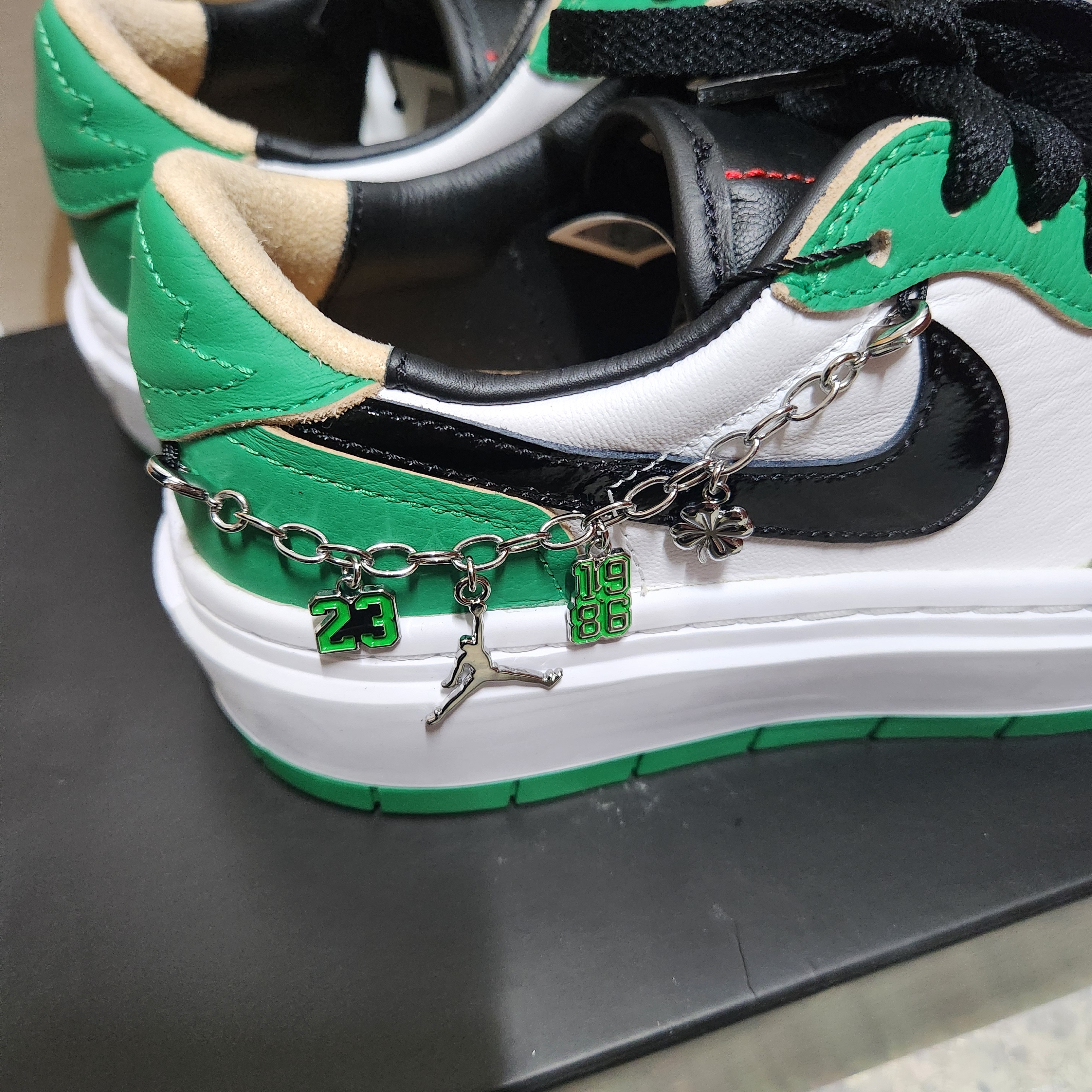 (W) Jordan 1 Elevate Low SE Lucky Green 착용 스타일 - 2