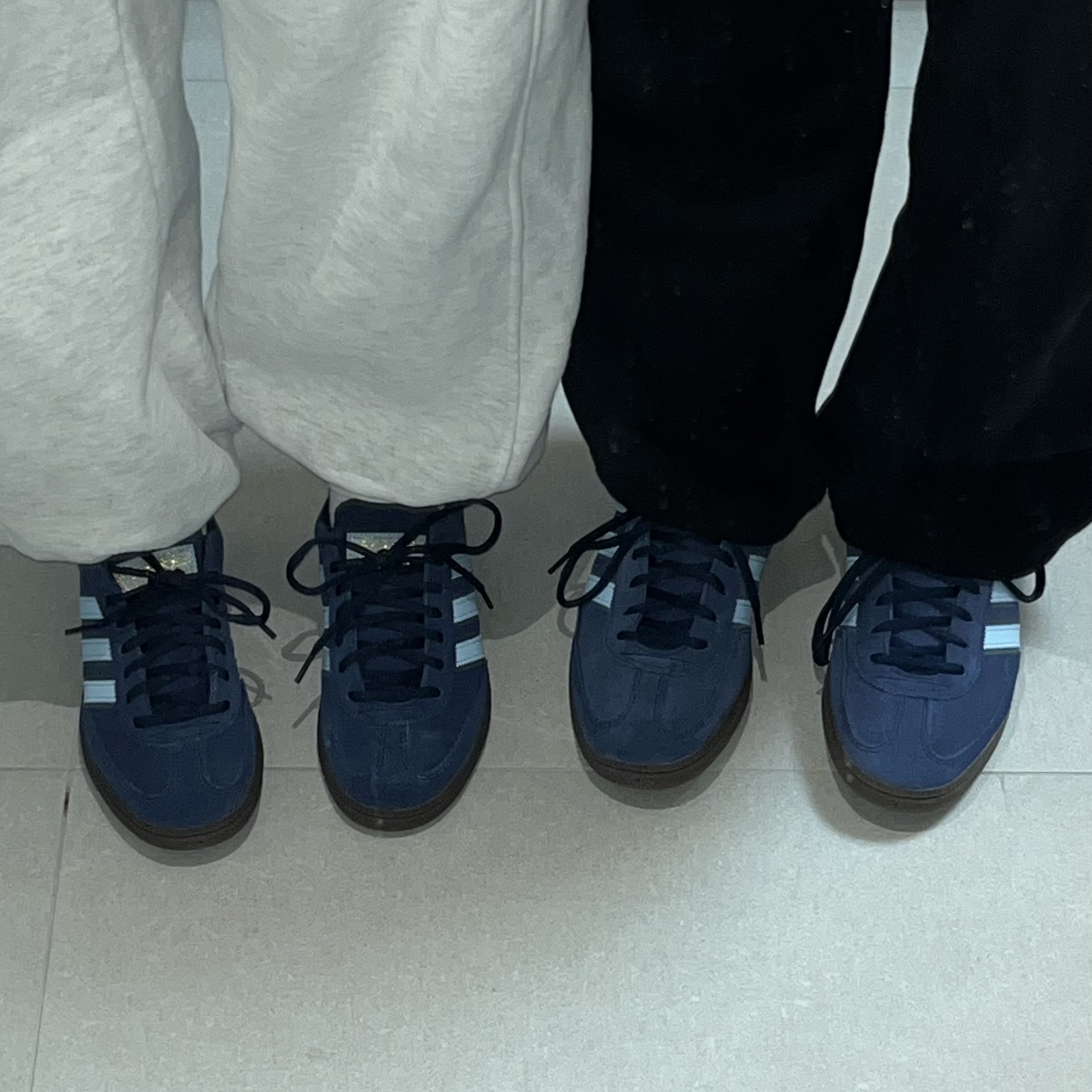 Adidas Spezial Handball Collegiate Navy 착용 스타일