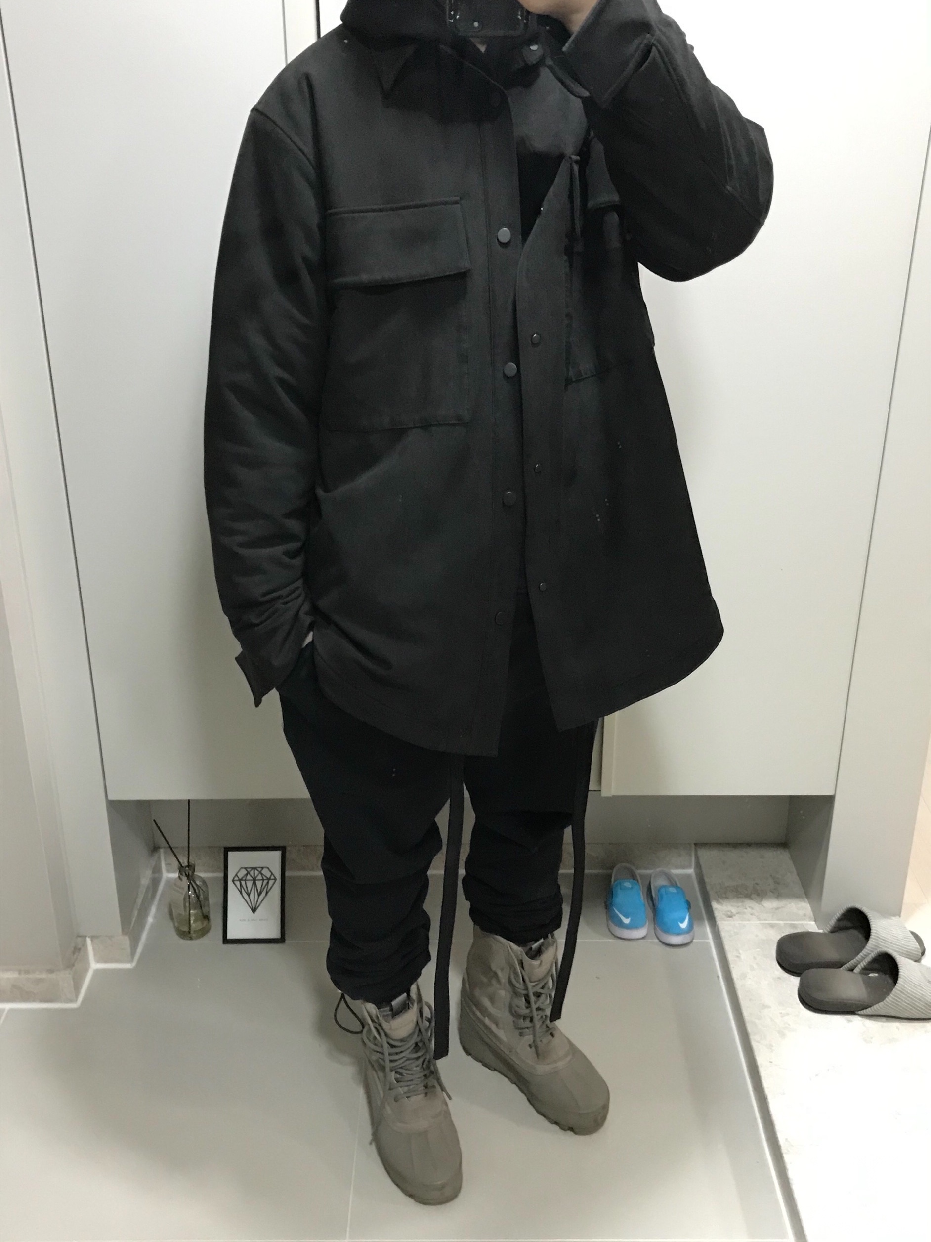 (W) Adidas Yeezy 950 Moonrock, Adidas Yeezy 950 Moonrock 착용 스타일