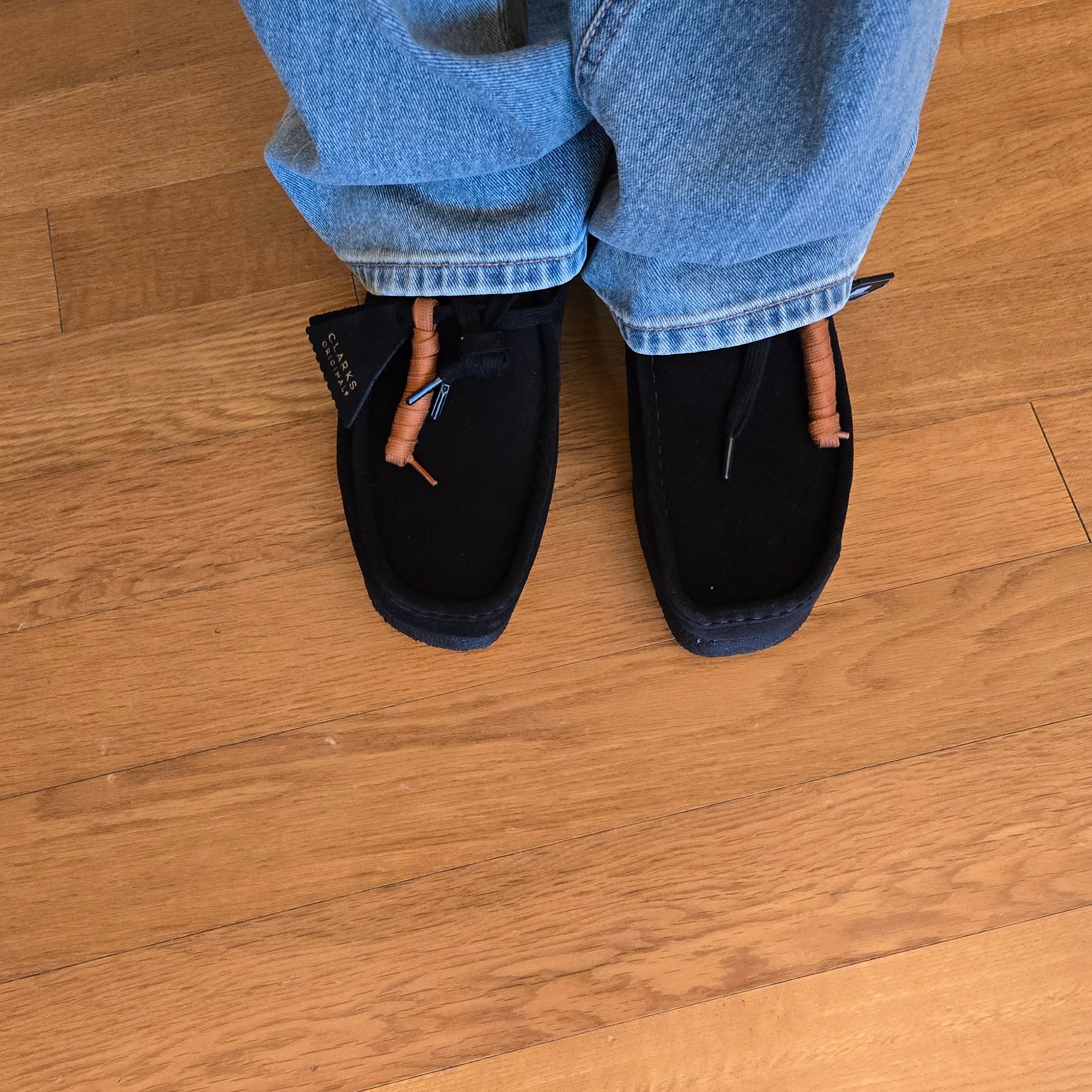 Clarks Wallabee Black Suede, Gentle Monster x Maison Margiela MM114 Tortoiseshell Clear 착용 스타일 - 2
