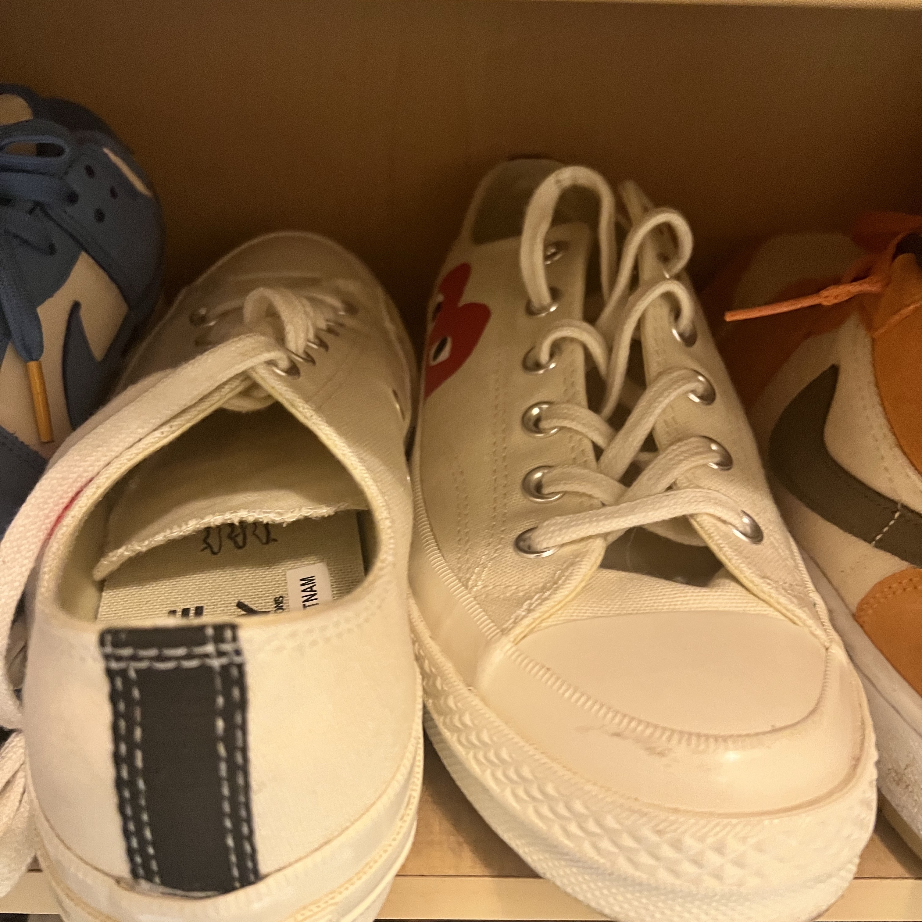 Converse x Play Comme des Garcons Chuck 70 Ox White 착용 스타일