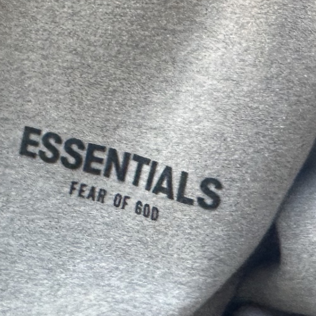 Essentials The Core Collection Hoodie Dark Oatmeal 착용 스타일