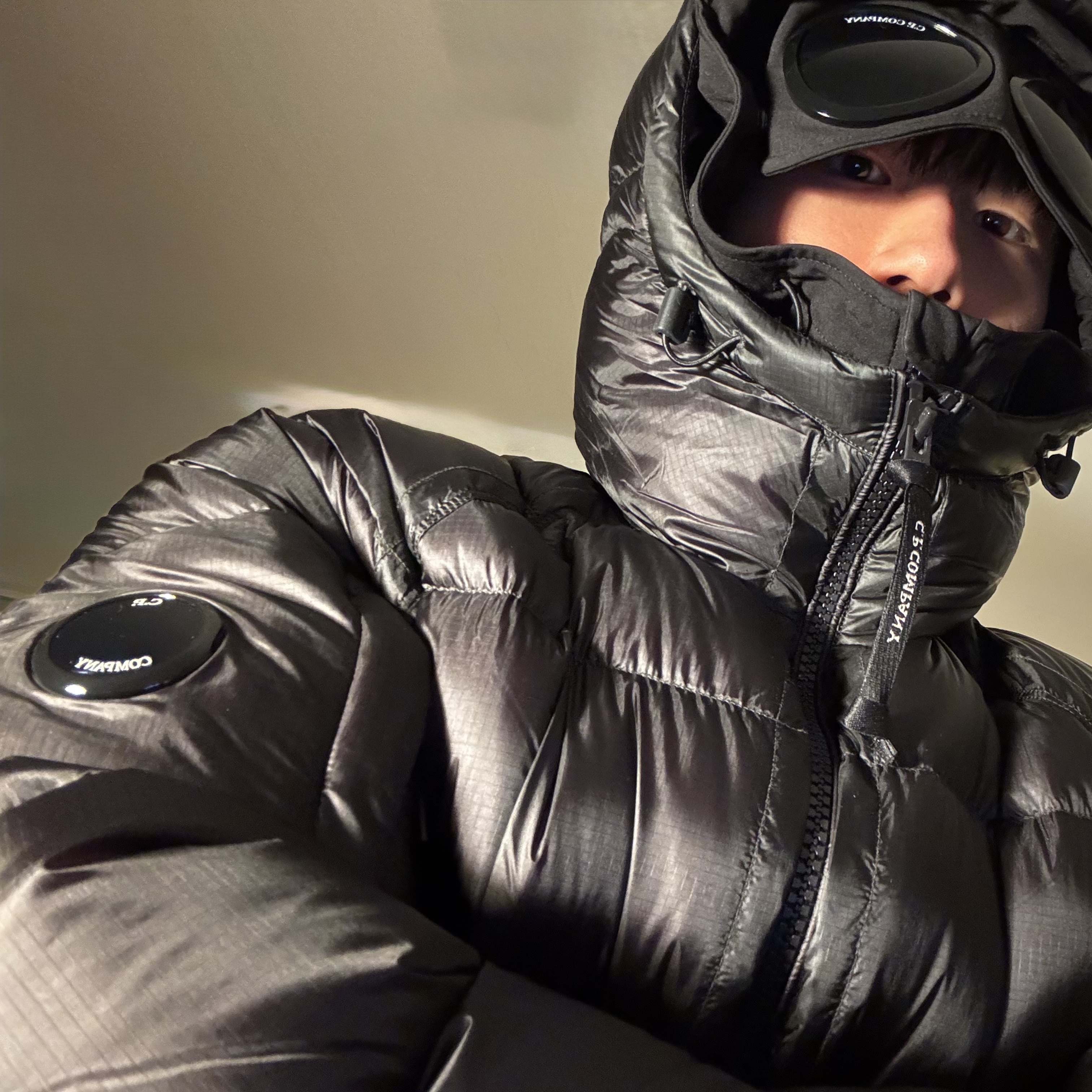 C.P. Company D.D. Shell Hooded Medium Down Jacket Black - 24FW, C.P. Company Shell-R Goggle Jacket Black - 23FW 착용 스타일