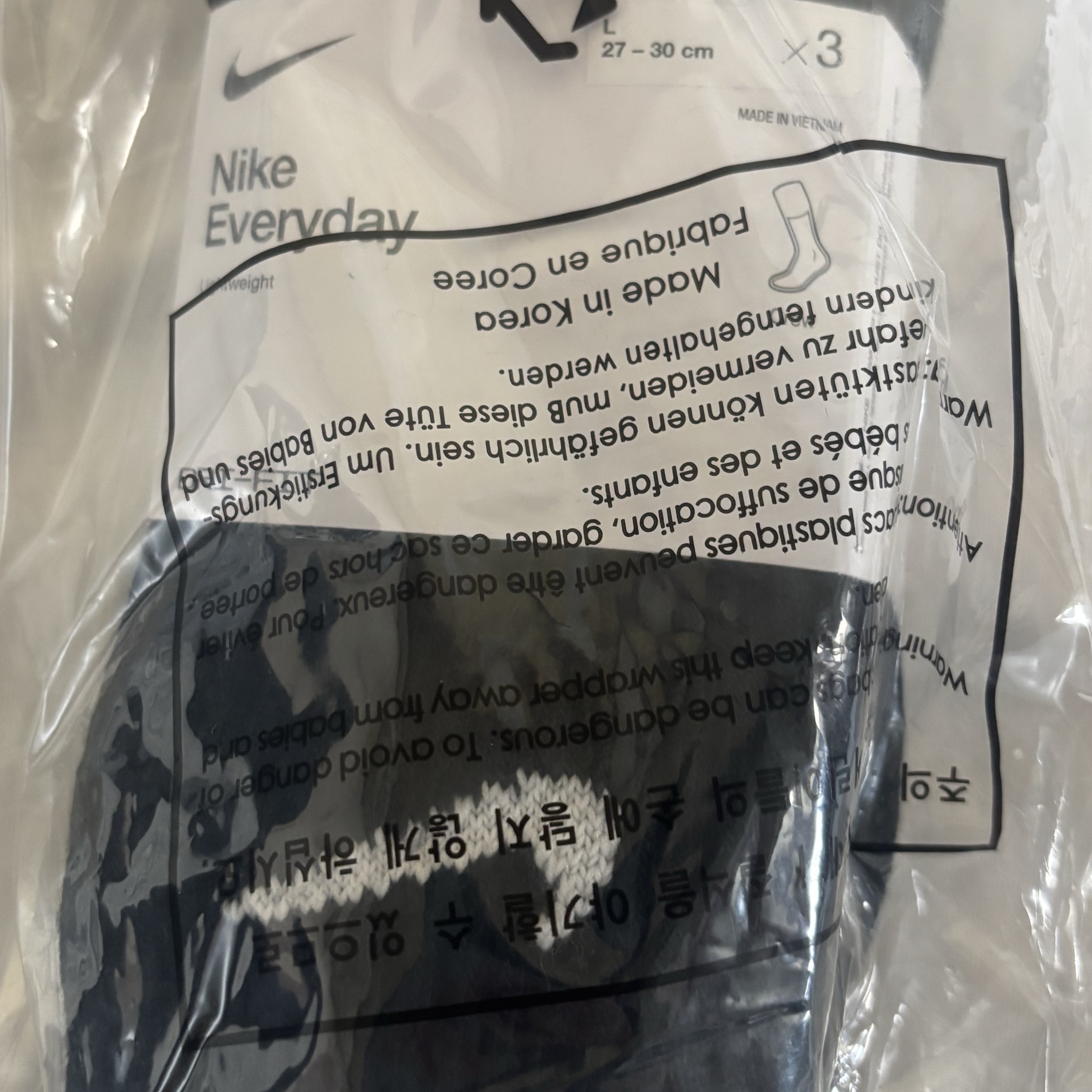 Nike Everyday Lightweight Training Crew Socks Black (3 Pack/Korean Ver.) 착용 스타일 - 1