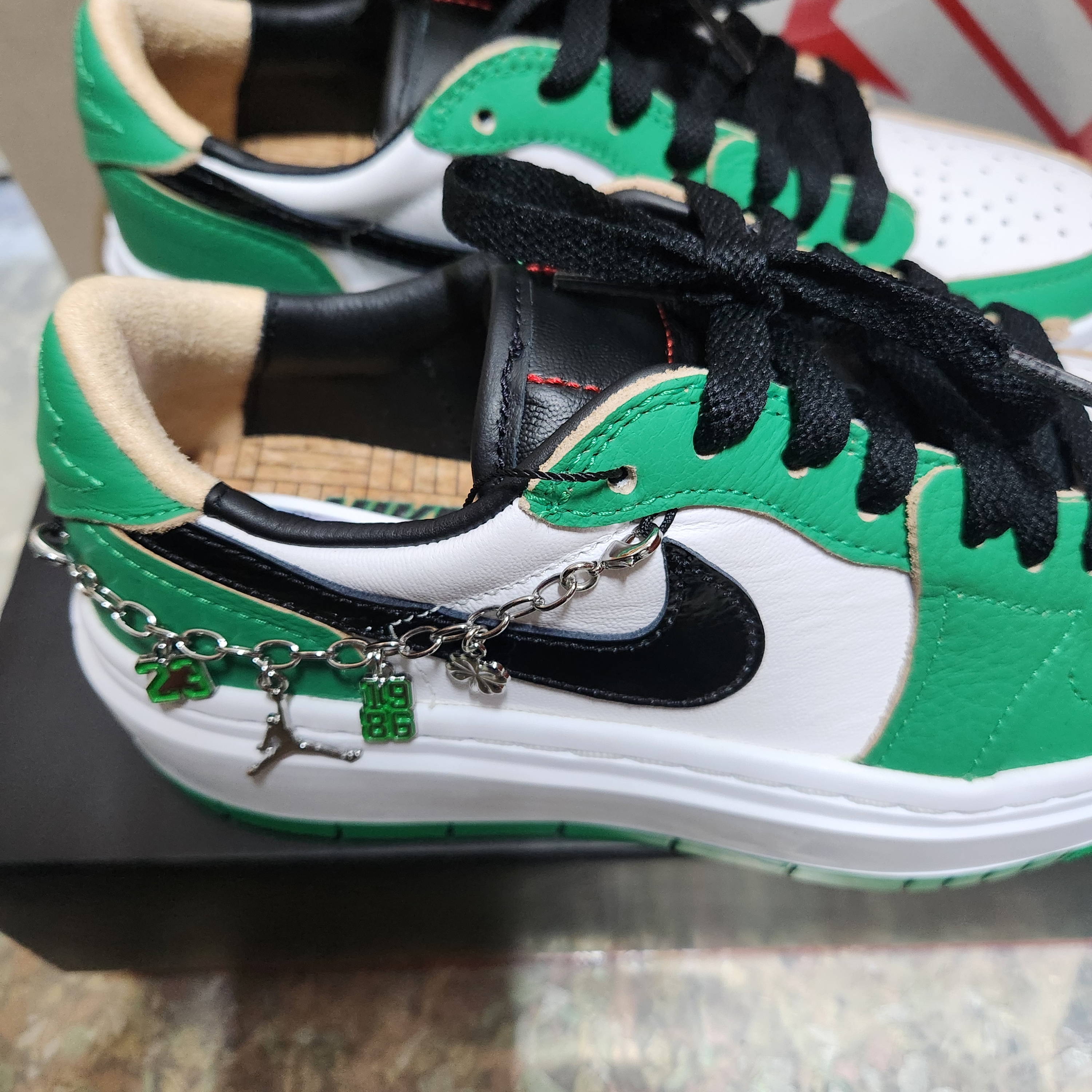 (W) Jordan 1 Elevate Low SE Lucky Green 착용 스타일 - 4