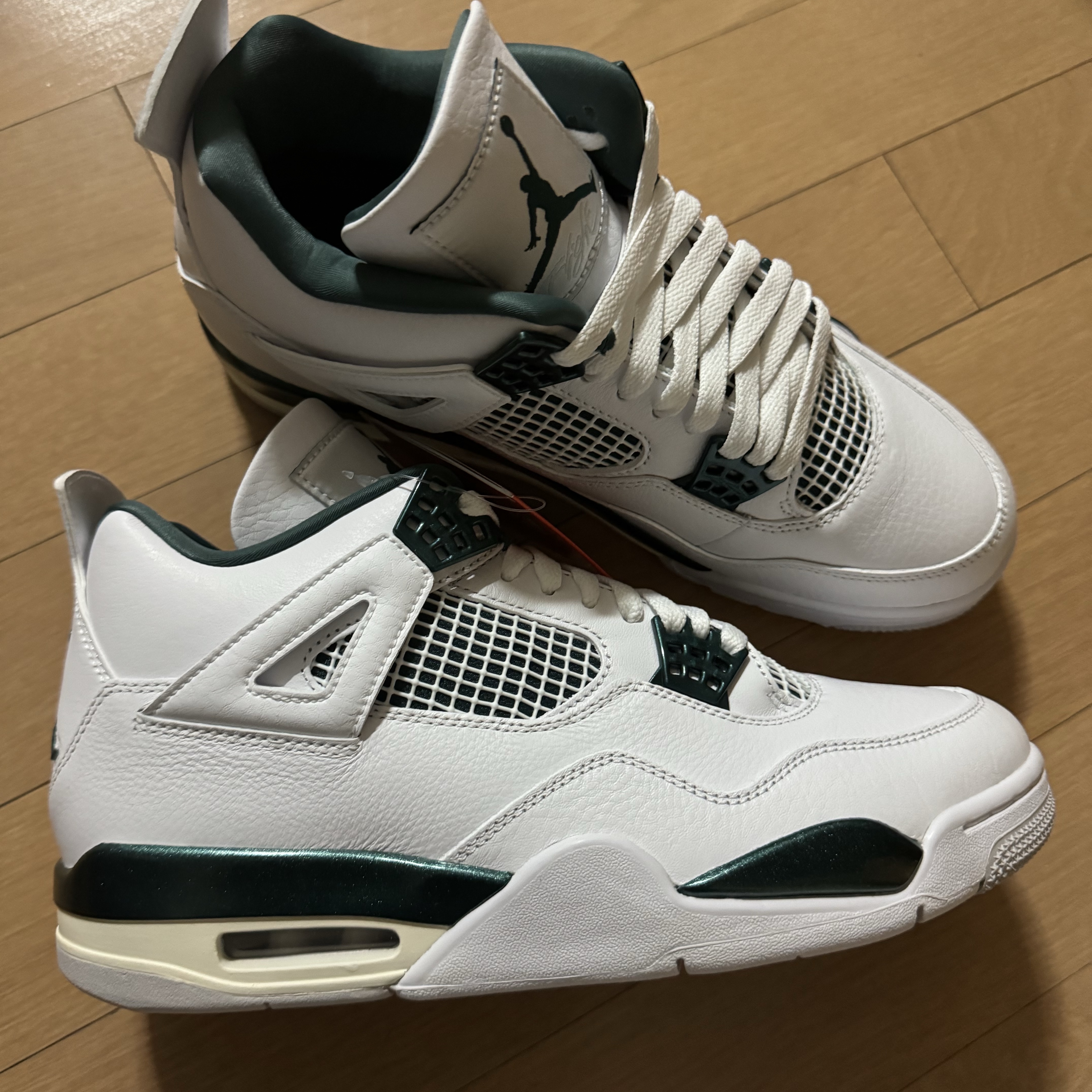 Jordan 4 Retro Oxidized Green 착용 스타일