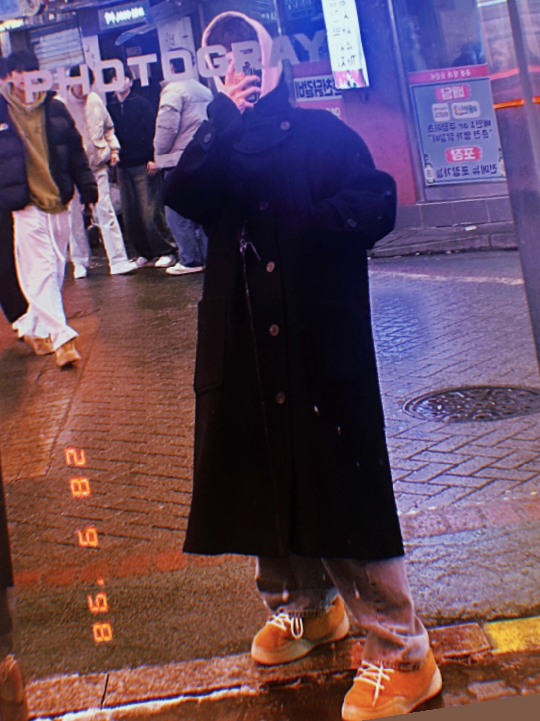 ERL Vamp Skate Shoe Natural Brown, Undermycar Legion.02 Balmacaan Oversized Wool Coat Black 착용 스타일 - 1