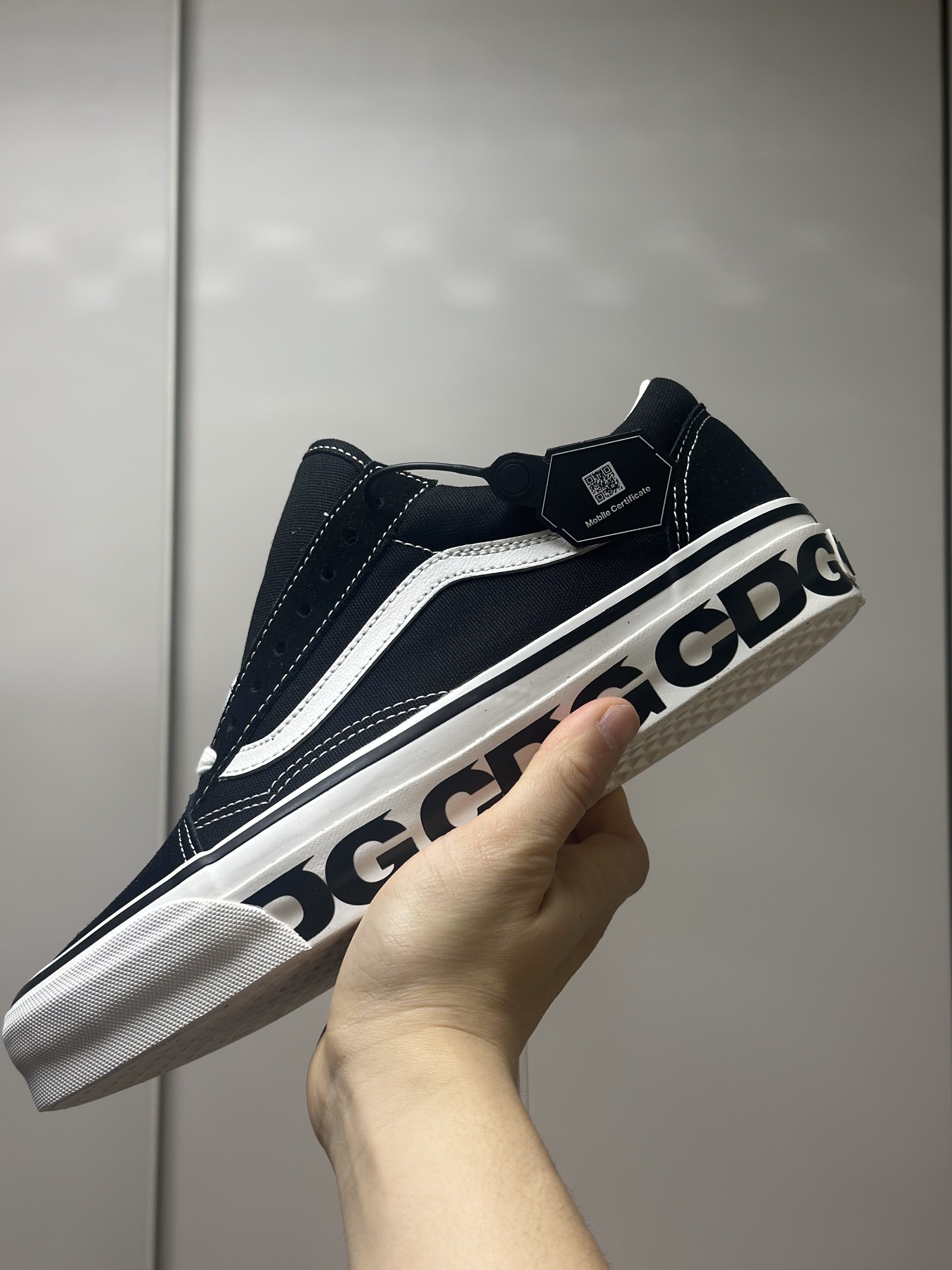 Vans x CDG OTW Old Skool Black 착용 스타일