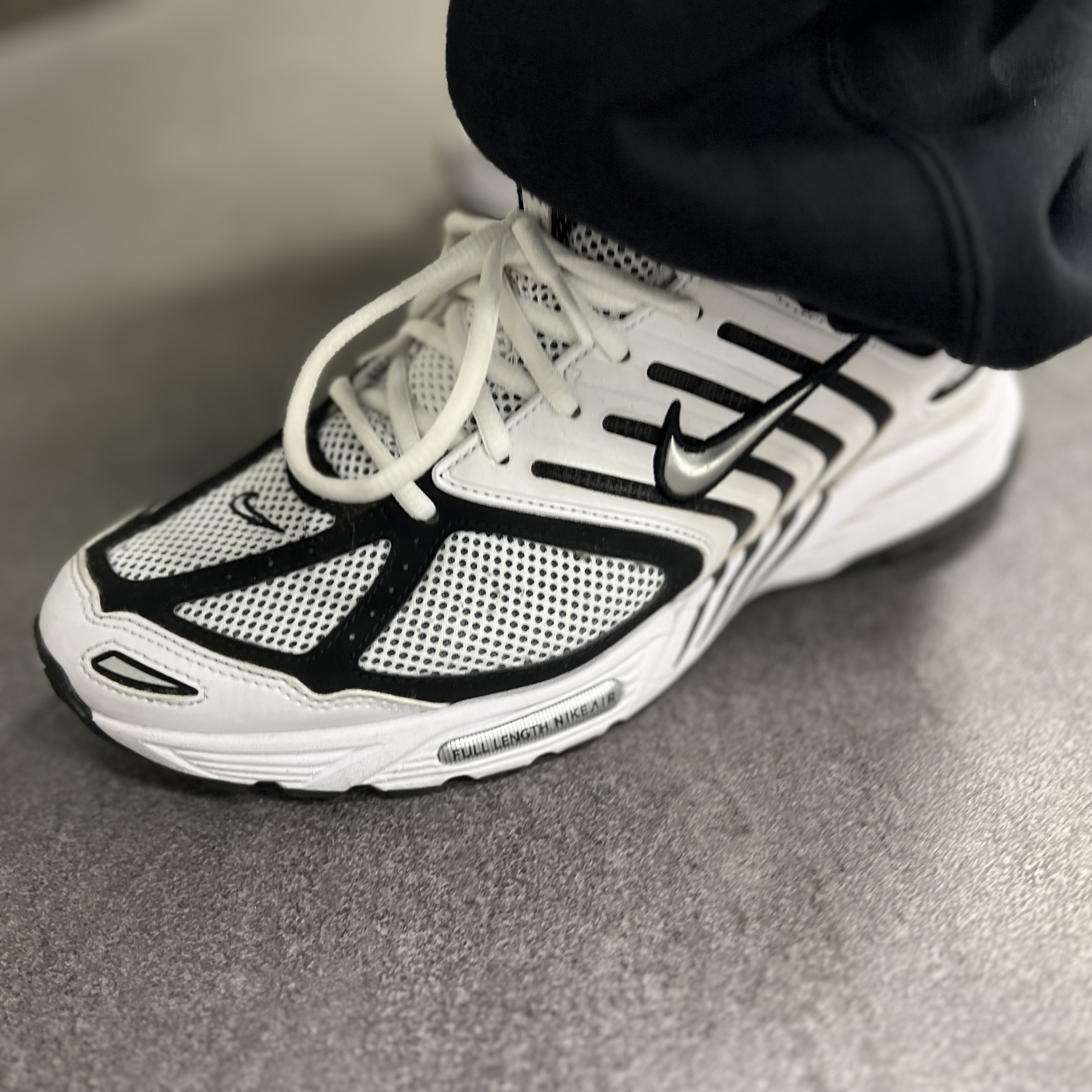 Nike Air Pegasus 2K5 White Black 착용 스타일