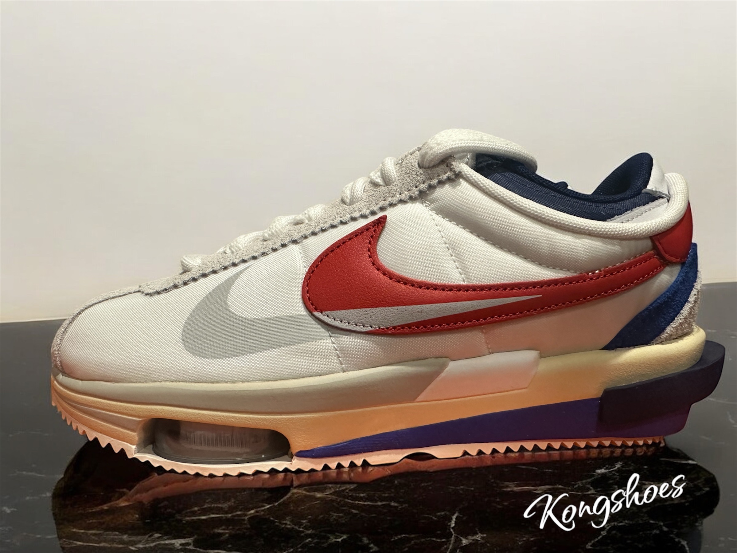 Nike x Sacai Zoom Cortez SP White and University Red 착용 스타일