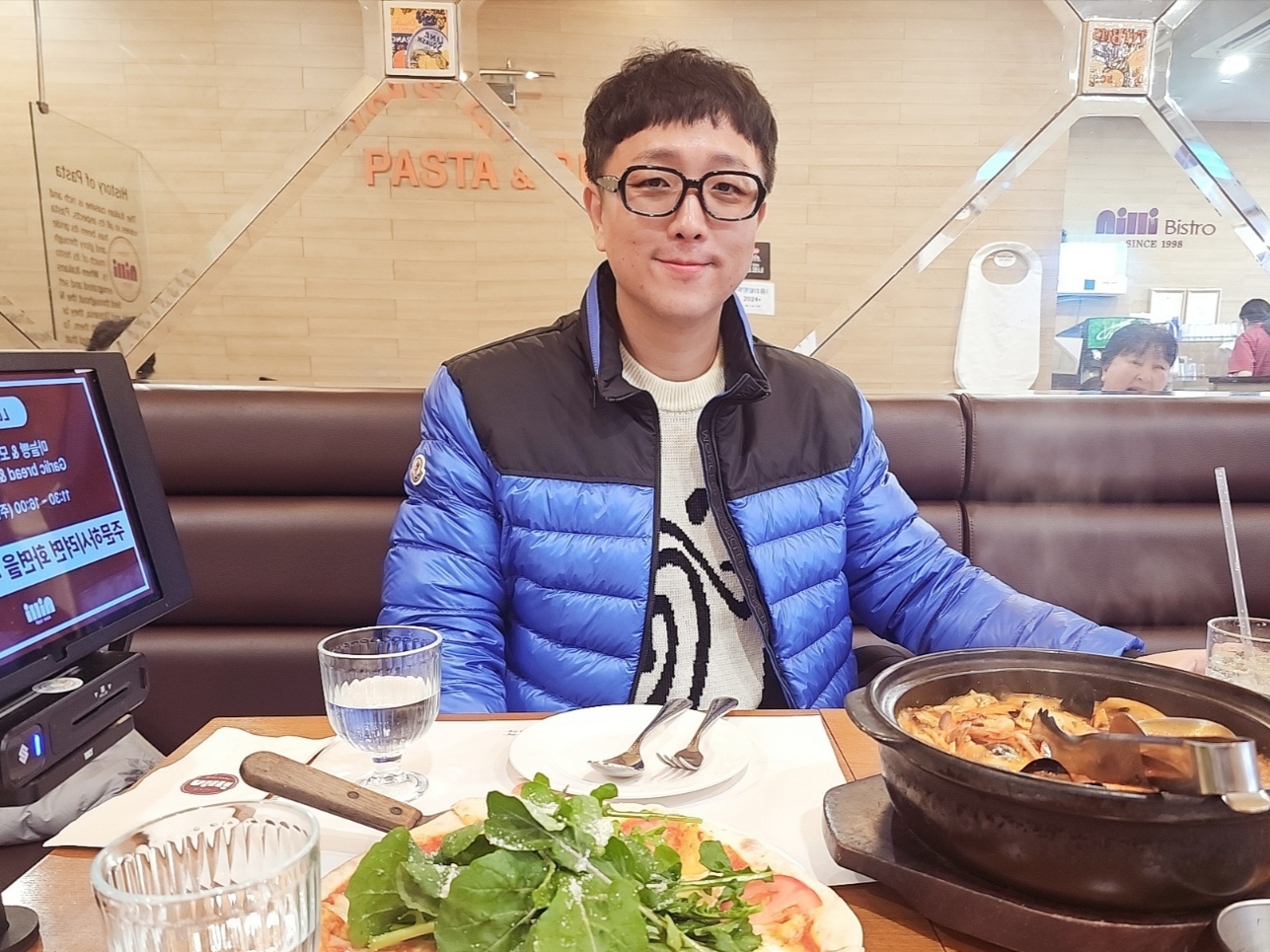 Moncler Silvere Short Down Jacket Royal Blue - 22SS, Nike x Stussy NRG LS Knit Sweater Fossil (DR2893-238) 착용 스타일