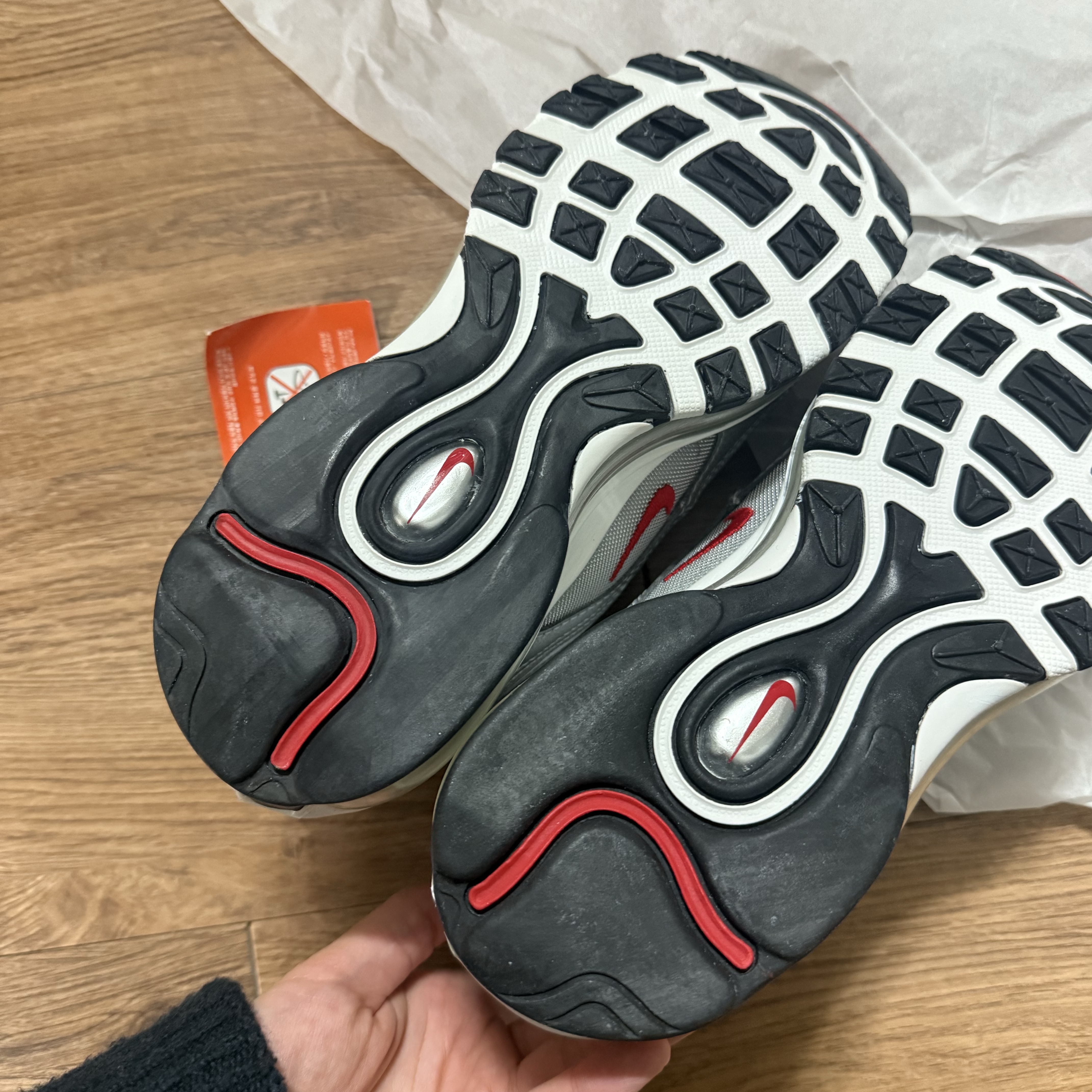 (W) Nike Air Max 97 OG Silver Bullet 2022 착용 스타일 - 2
