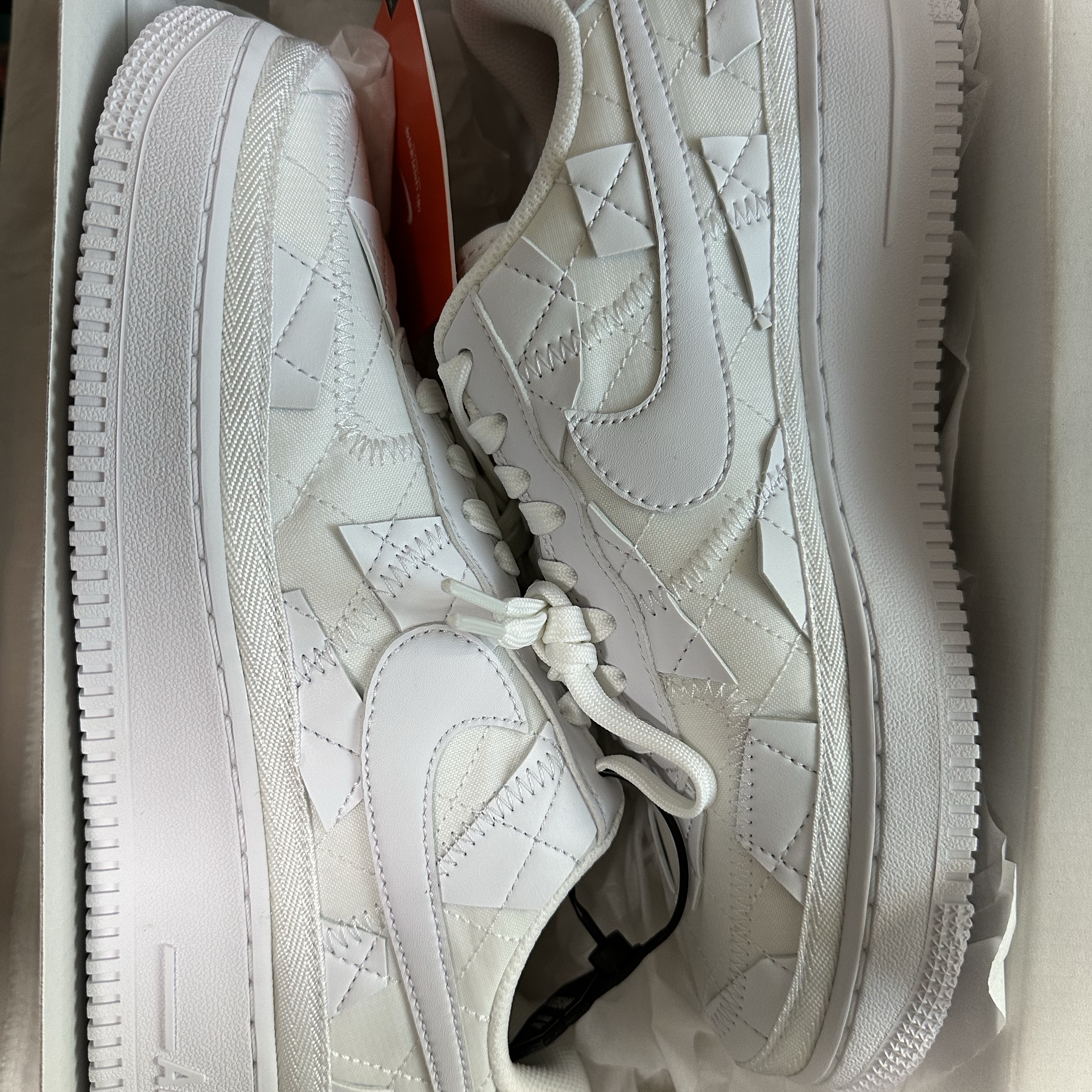 Nike x Billie Eilish Air Force 1 Low SP Triple White 착용 스타일