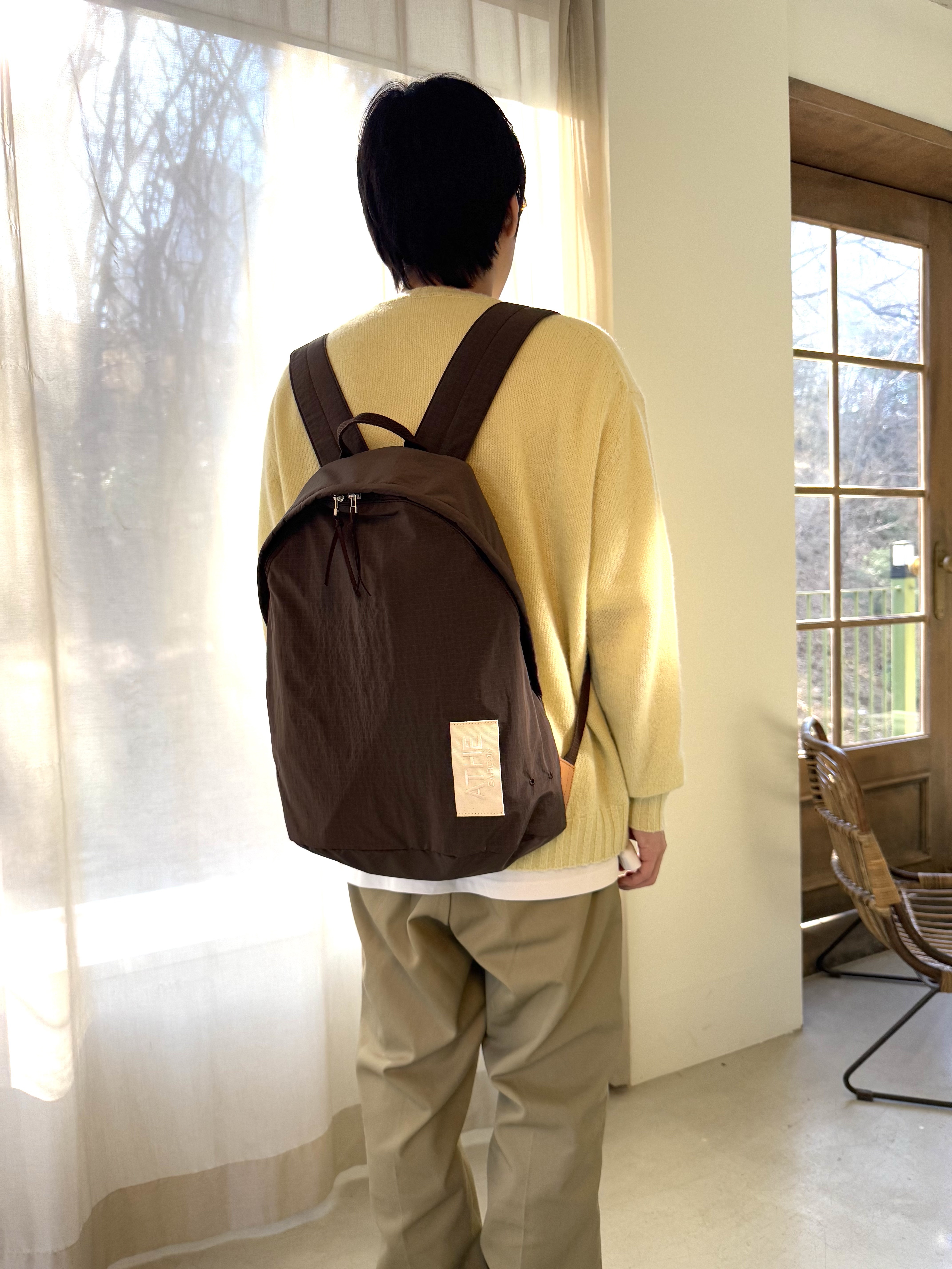 Athe garcon Lightweight Backpack Brown, Auralee Wool Soft Cord Knit P/O Light Lime 착용 스타일