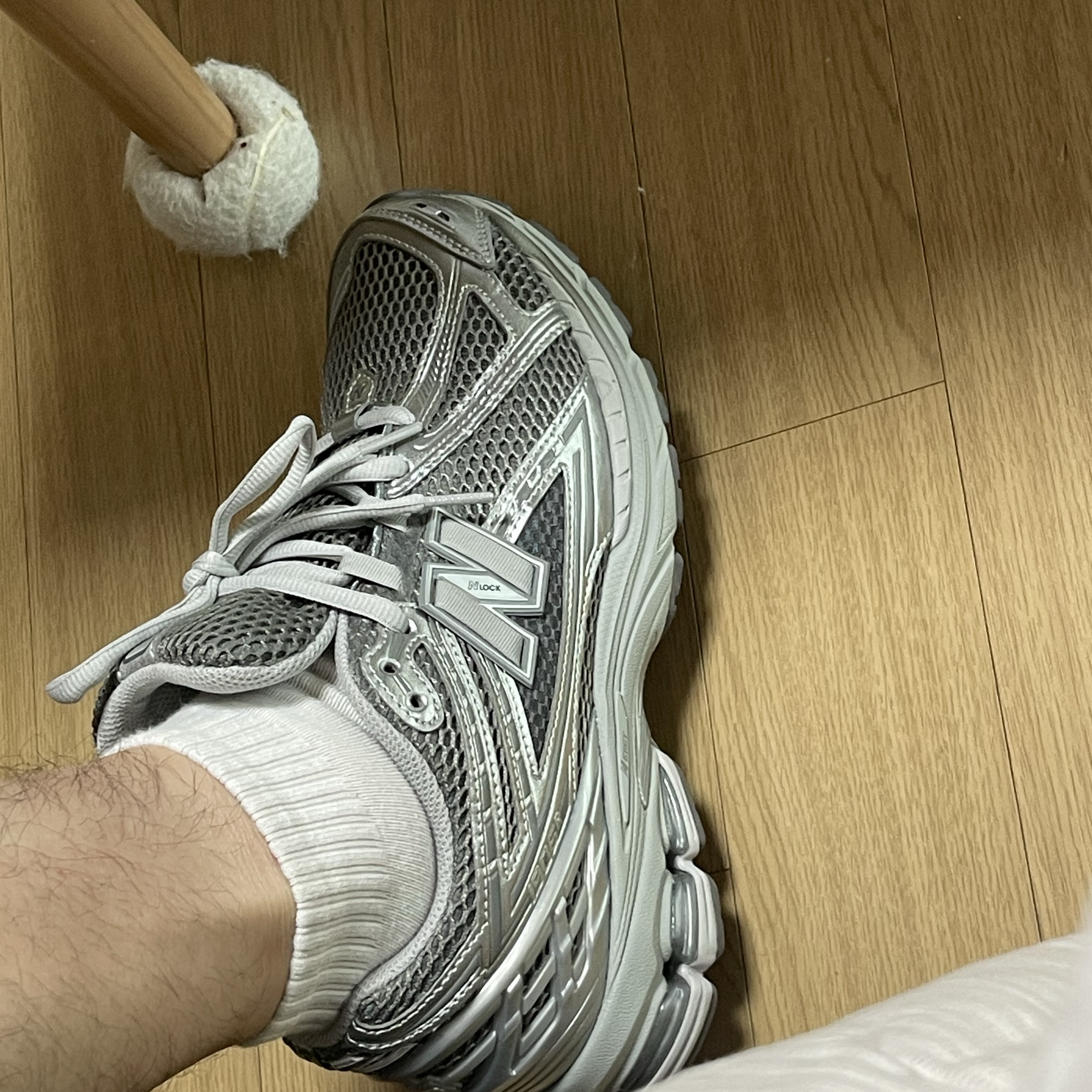 New Balance 1906R Harbor Grey Silver Metalic 착용 스타일