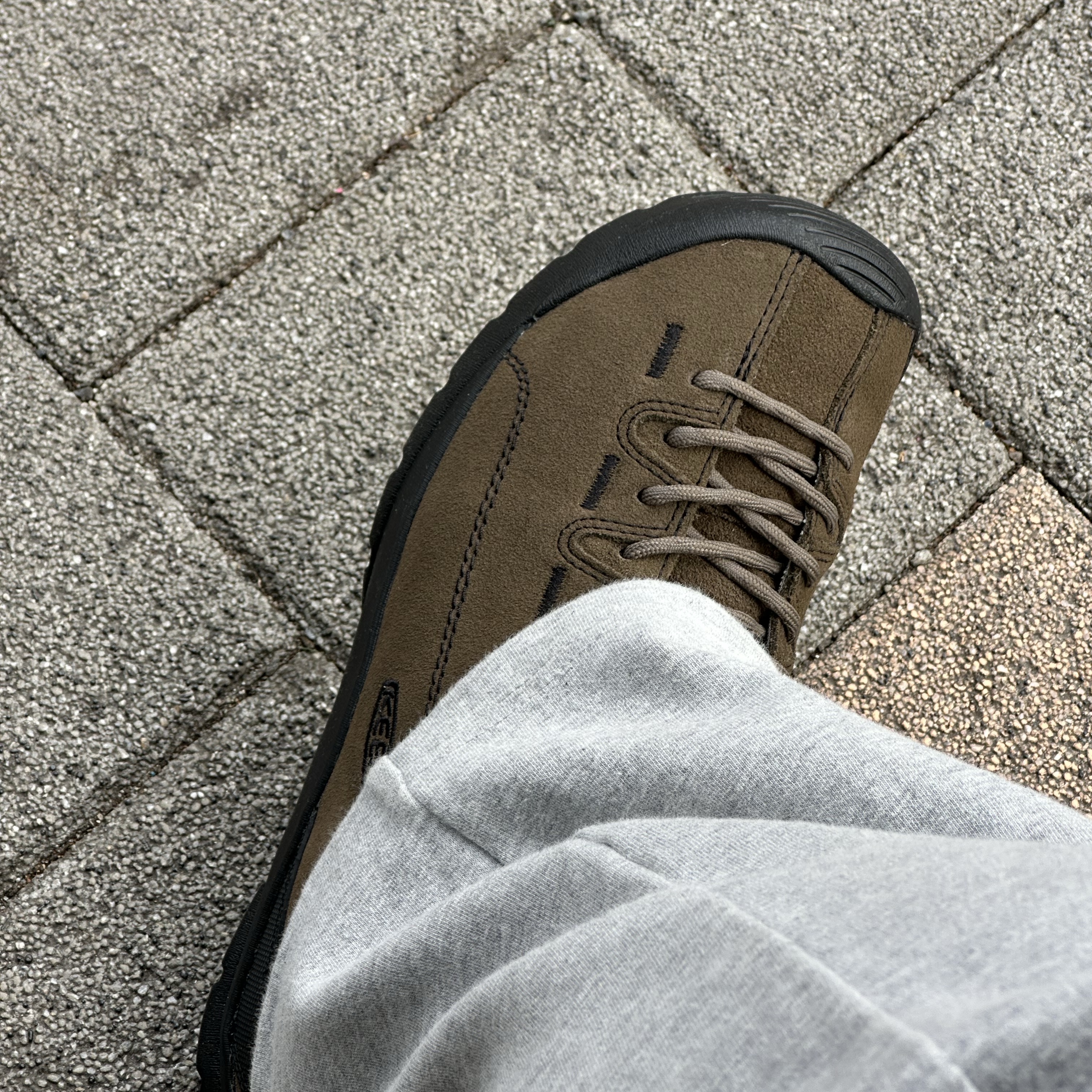 Keen Jasper Waterproof Sneakers Canteen Black 착용 스타일 - 1