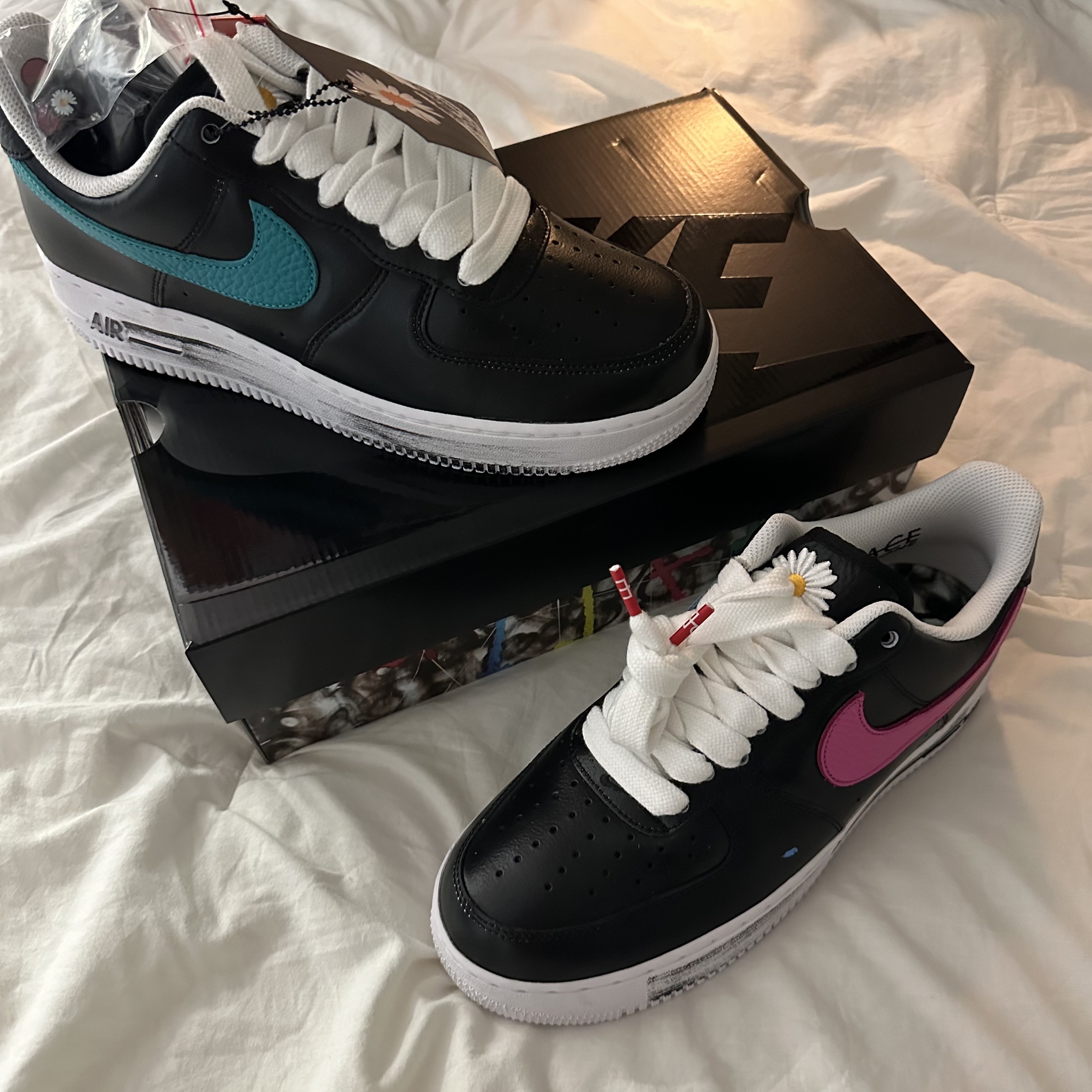 Nike x Peaceminusone Air Force 1 Low Para-Noise 3.0 Black and Multicolor 착용 스타일