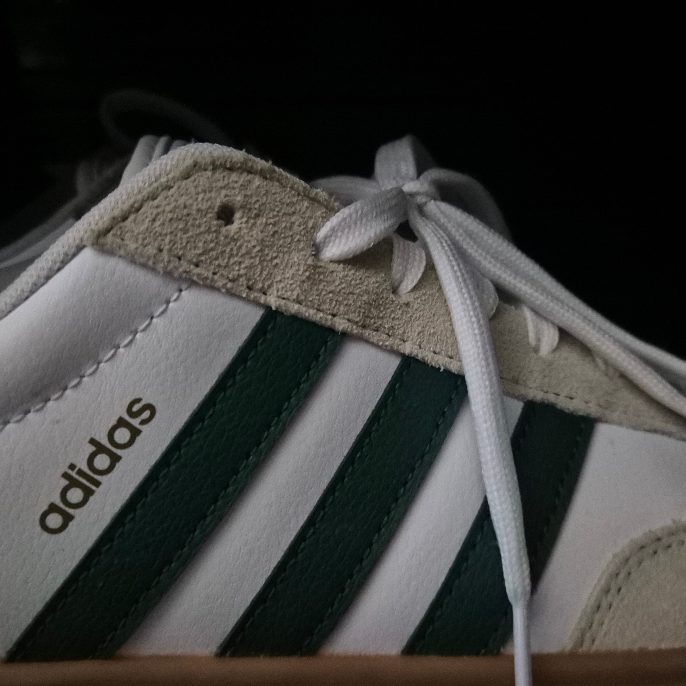 Adidas Gradas Collegiate Green 착용 스타일
