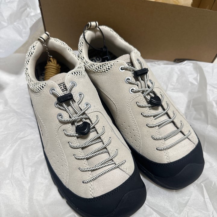 Keen Jasper Rocks SP Sneaker Birch Black 착용 스타일