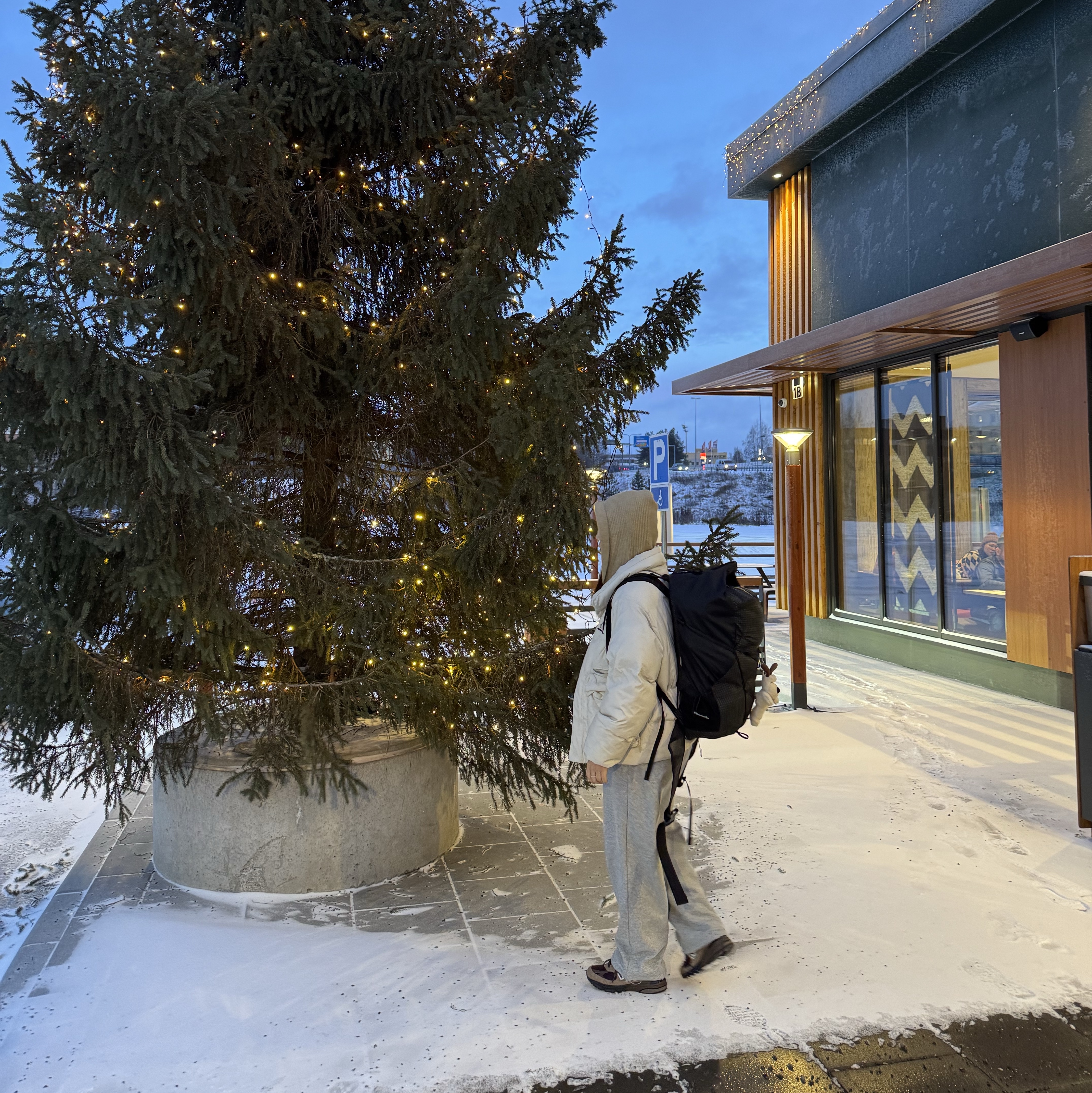 Arc'teryx Aerios 35 Backpack Black 착용 스타일 - 1