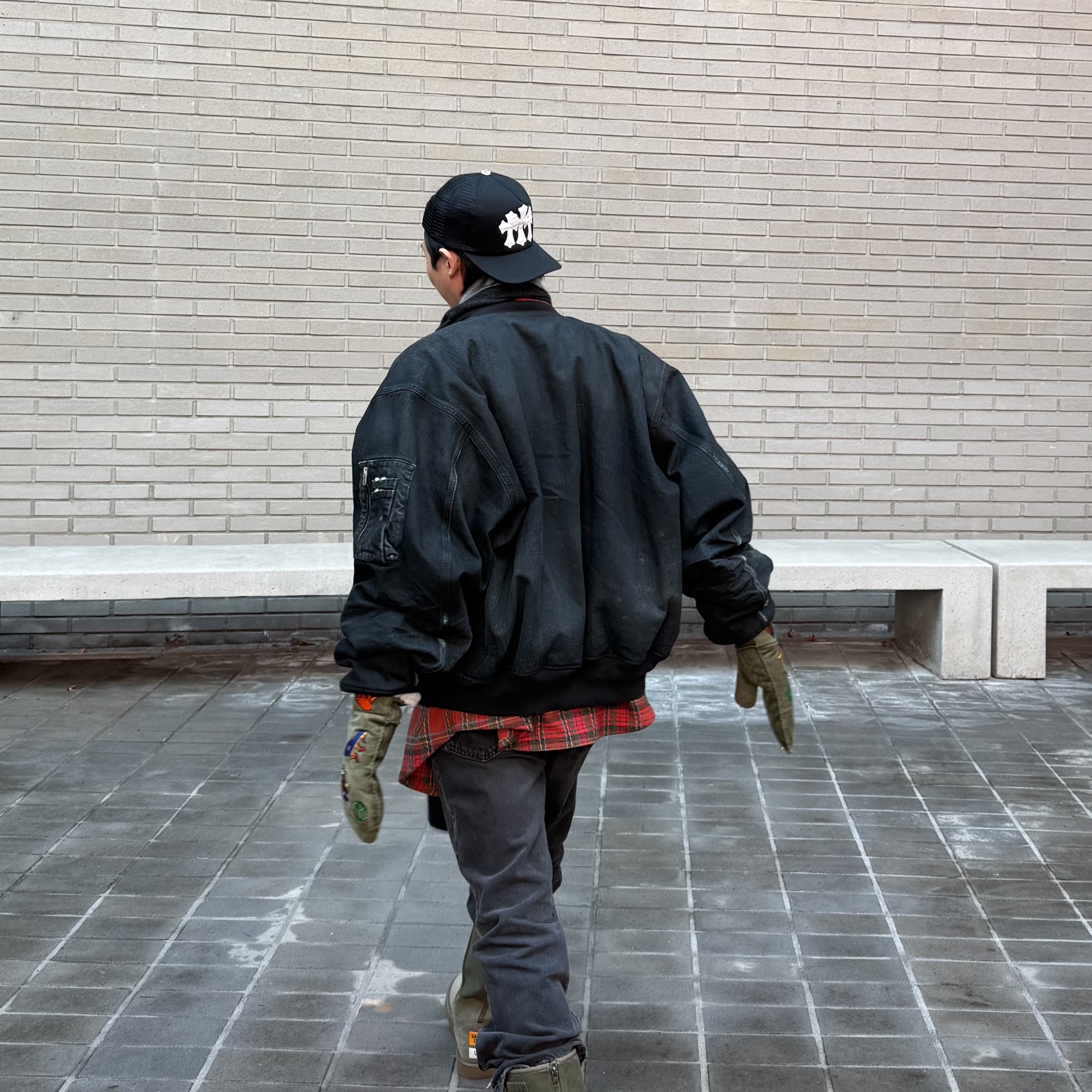 (W) Balenciaga Bomber Jacket Blue 착용 스타일 - 5