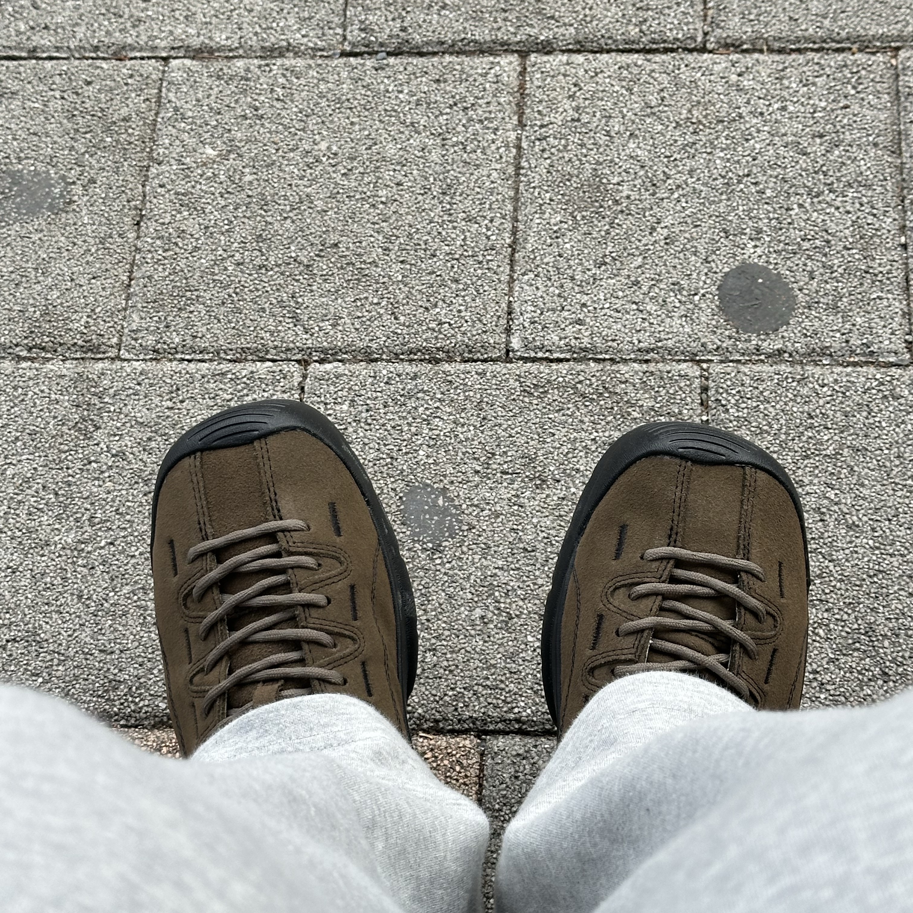 Keen Jasper Waterproof Sneakers Canteen Black 착용 스타일 - 2