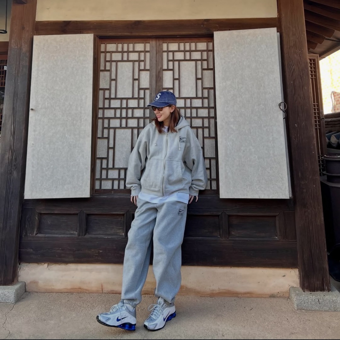 Supreme Pigment S Logo 6-Panel Navy - 24FW, Nike x Stussy Full Zip Fleece Hoodie Grey Heather (FJ9181-050) 착용 스타일 - 2