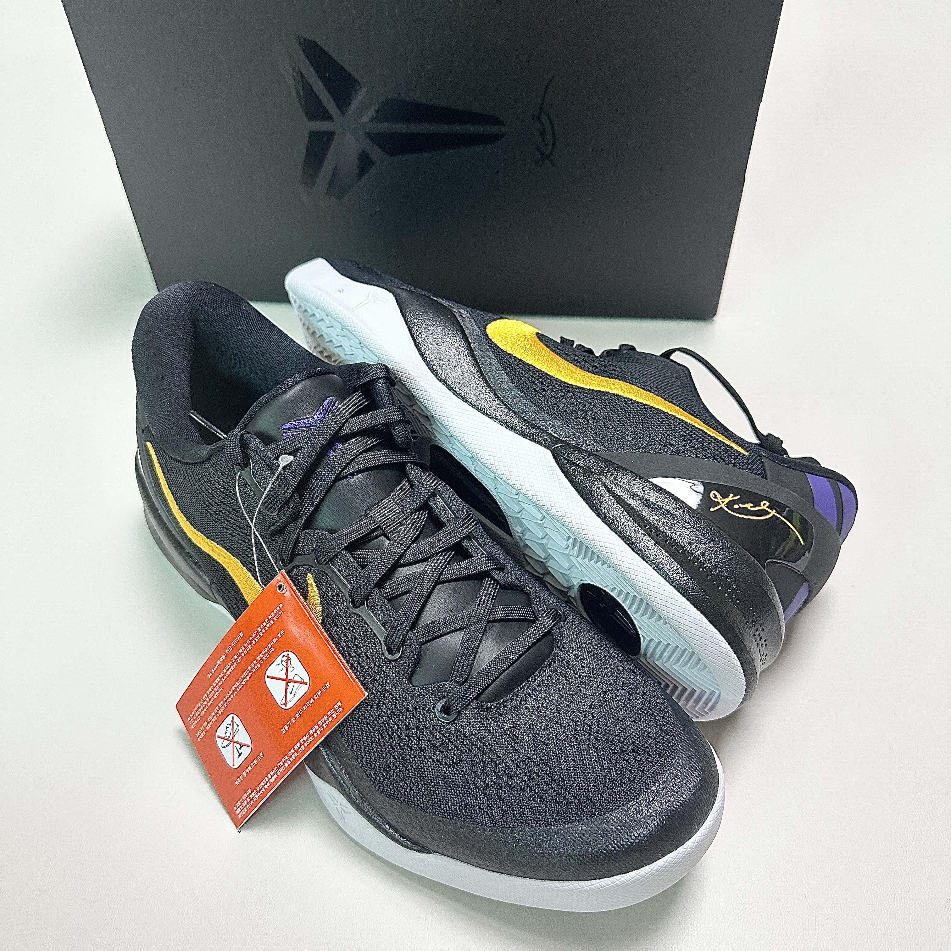 Nike Kobe 8 Protro Black and University Gold 착용 스타일 - 6