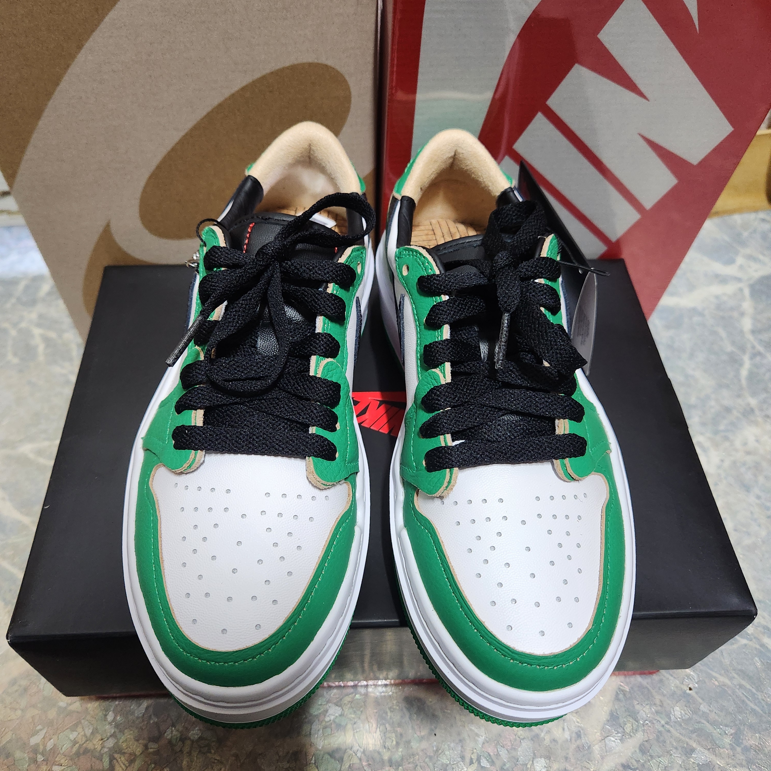 (W) Jordan 1 Elevate Low SE Lucky Green 착용 스타일 - 2