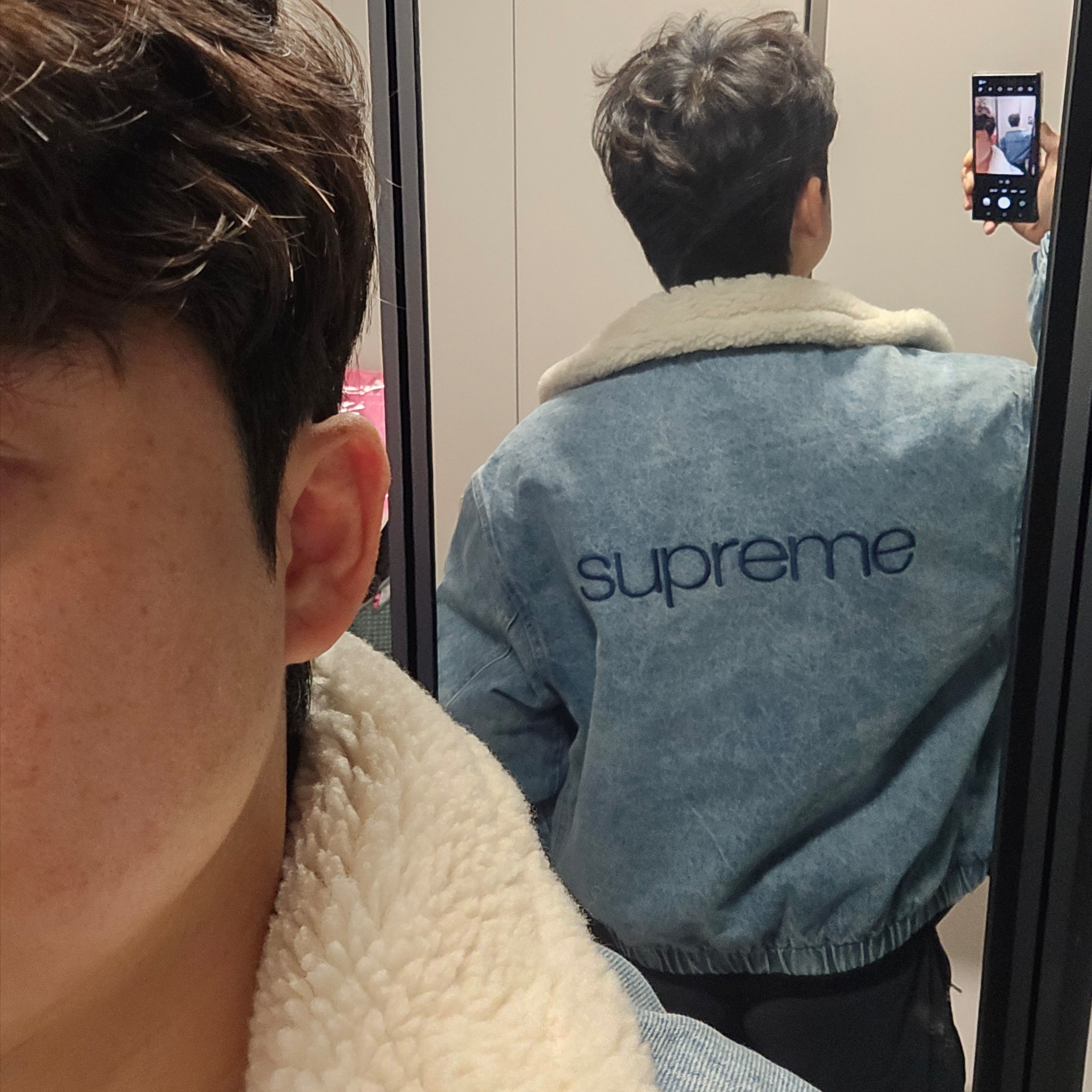 Supreme Faux Shearling Lined Bomber Jacket Denim - 24FW 착용 스타일 - 2