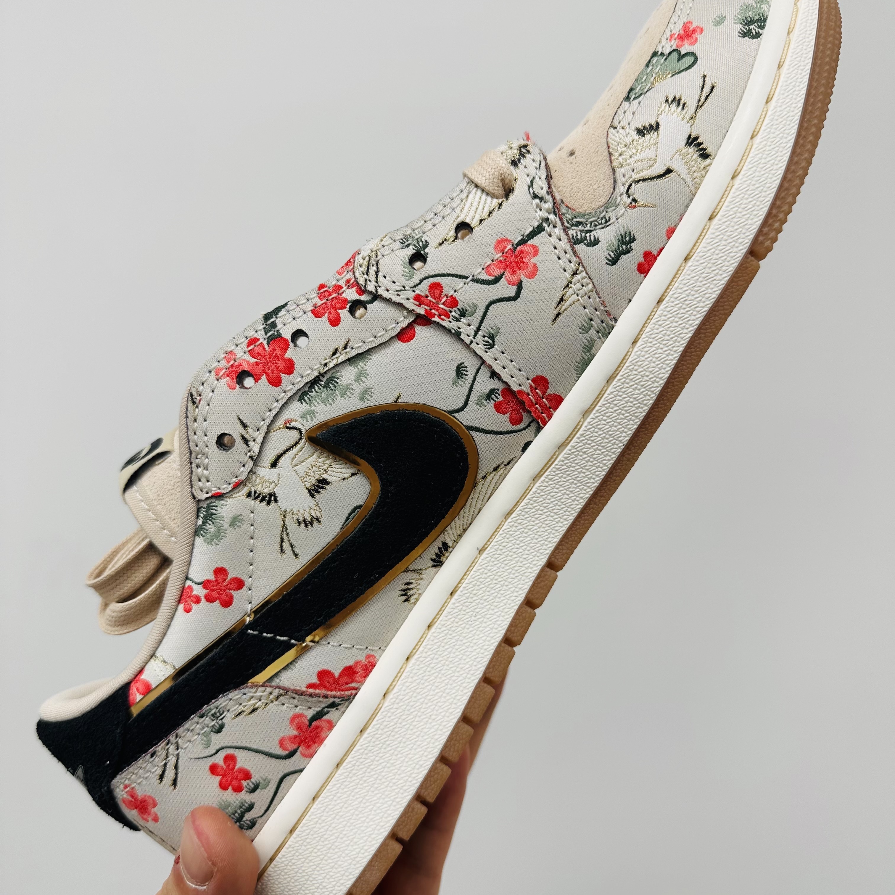 Jordan 1 Retro Low OG Rui Cranes 착용 스타일 - 2