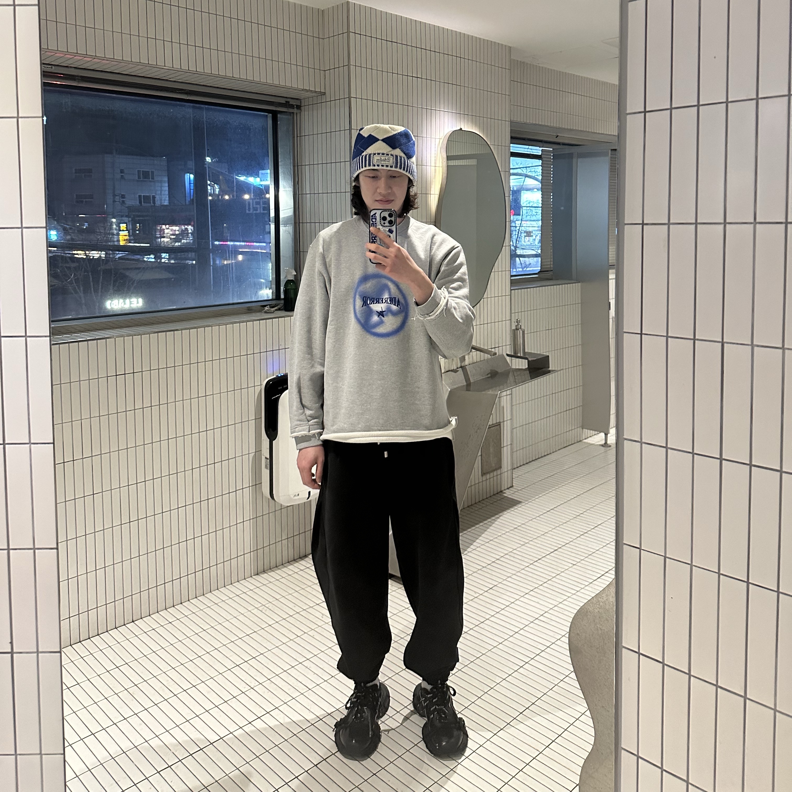 Ader Error Product 41 Sweatshirt Grey, Ader Error Aven Sweatpants Noir 착용 스타일 - 1