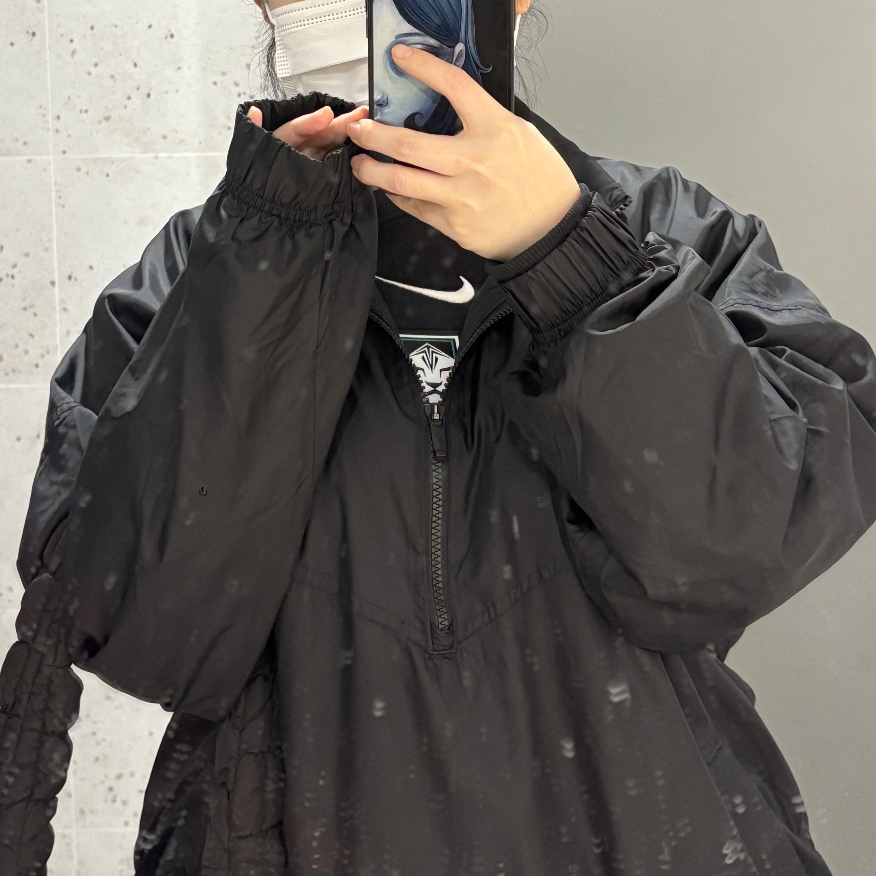 Nike NSW Unlined Woven Windrunner Anorak Jacket Black - Asia, COS Quilted Mini Bag Black 착용 스타일
