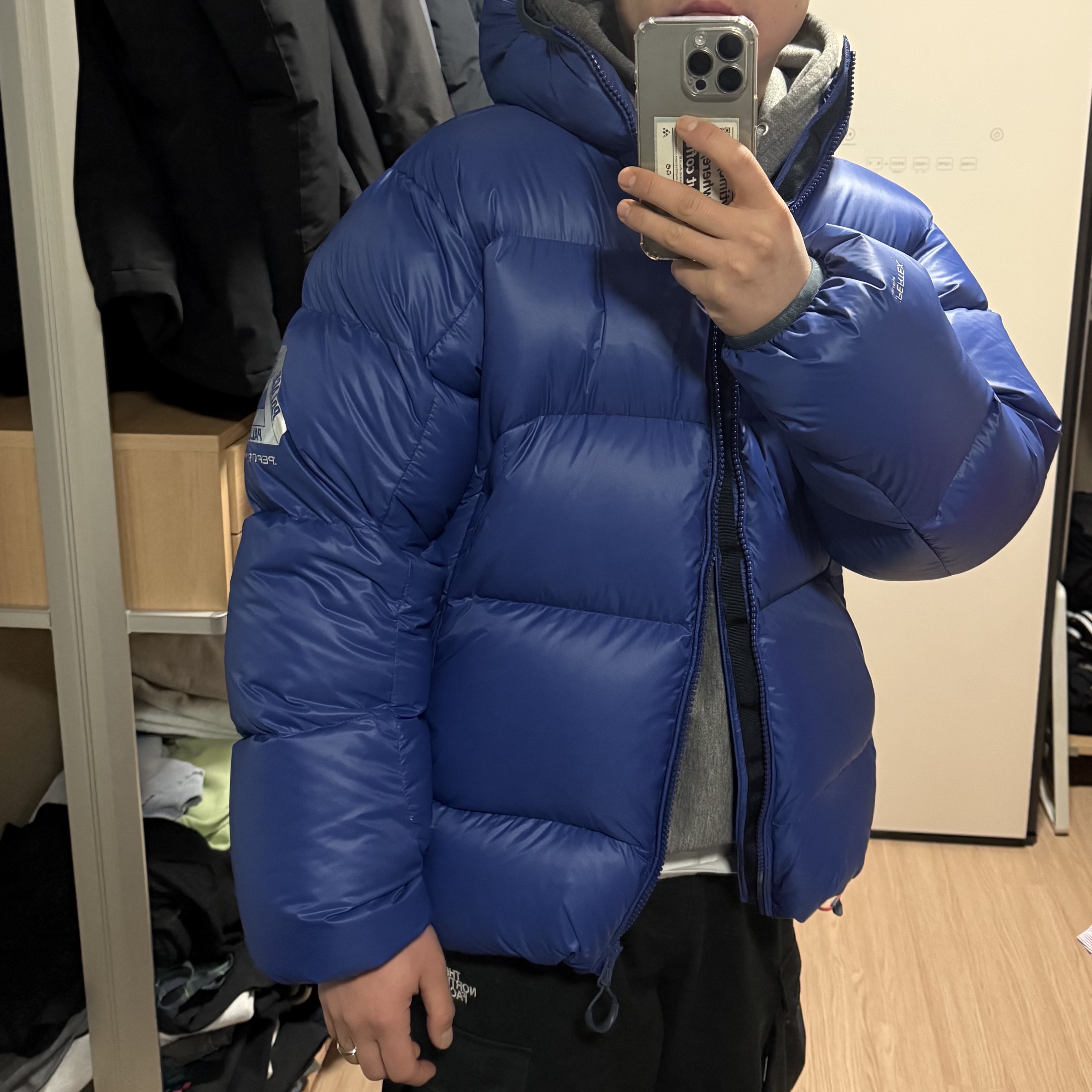 Palace Pertex Opaque Balaclava Puffa Deep Ultra - 24FW 착용 스타일
