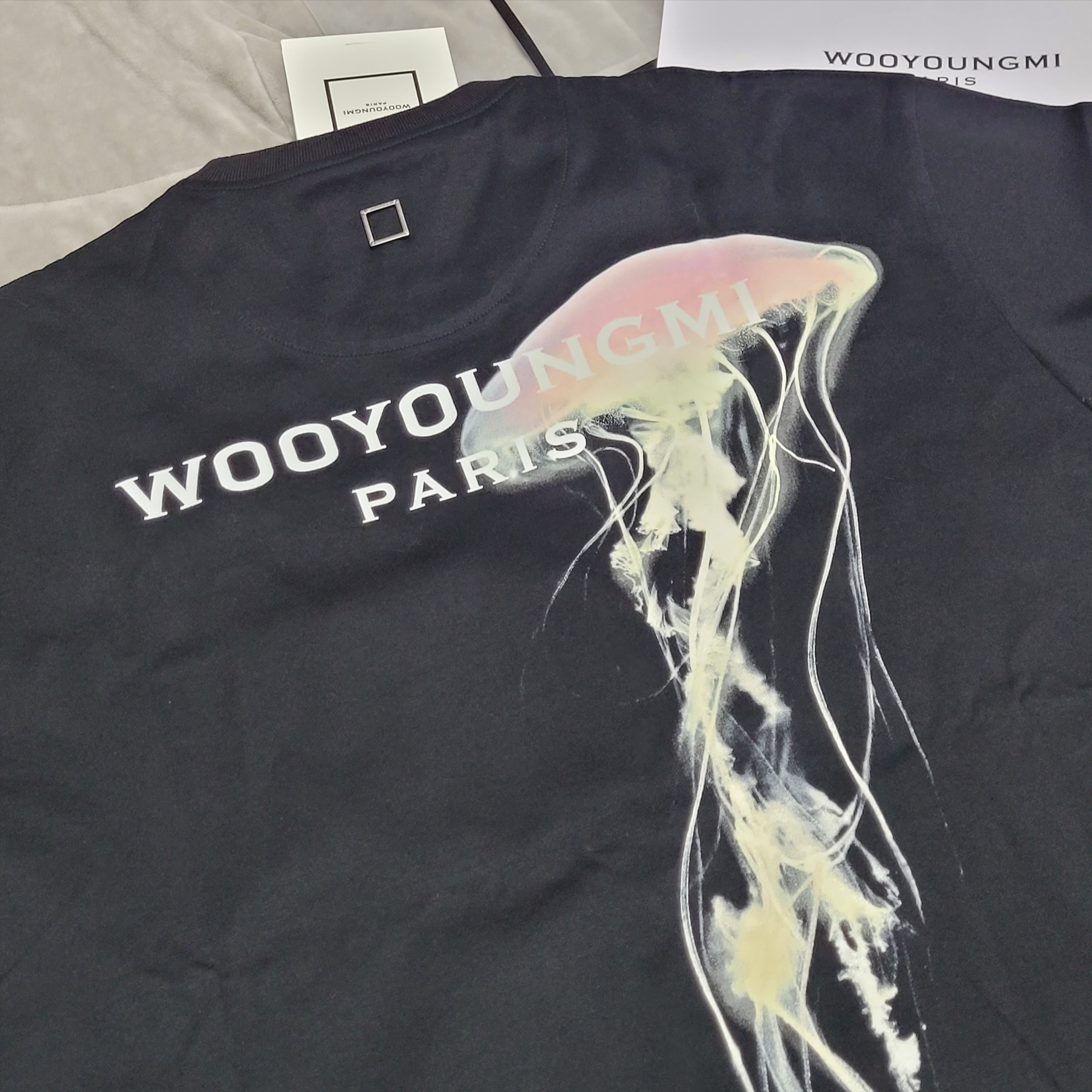 Wooyoungmi Luminous Jellyfish Back Logo T-Shirt Black - 24SS 착용 스타일