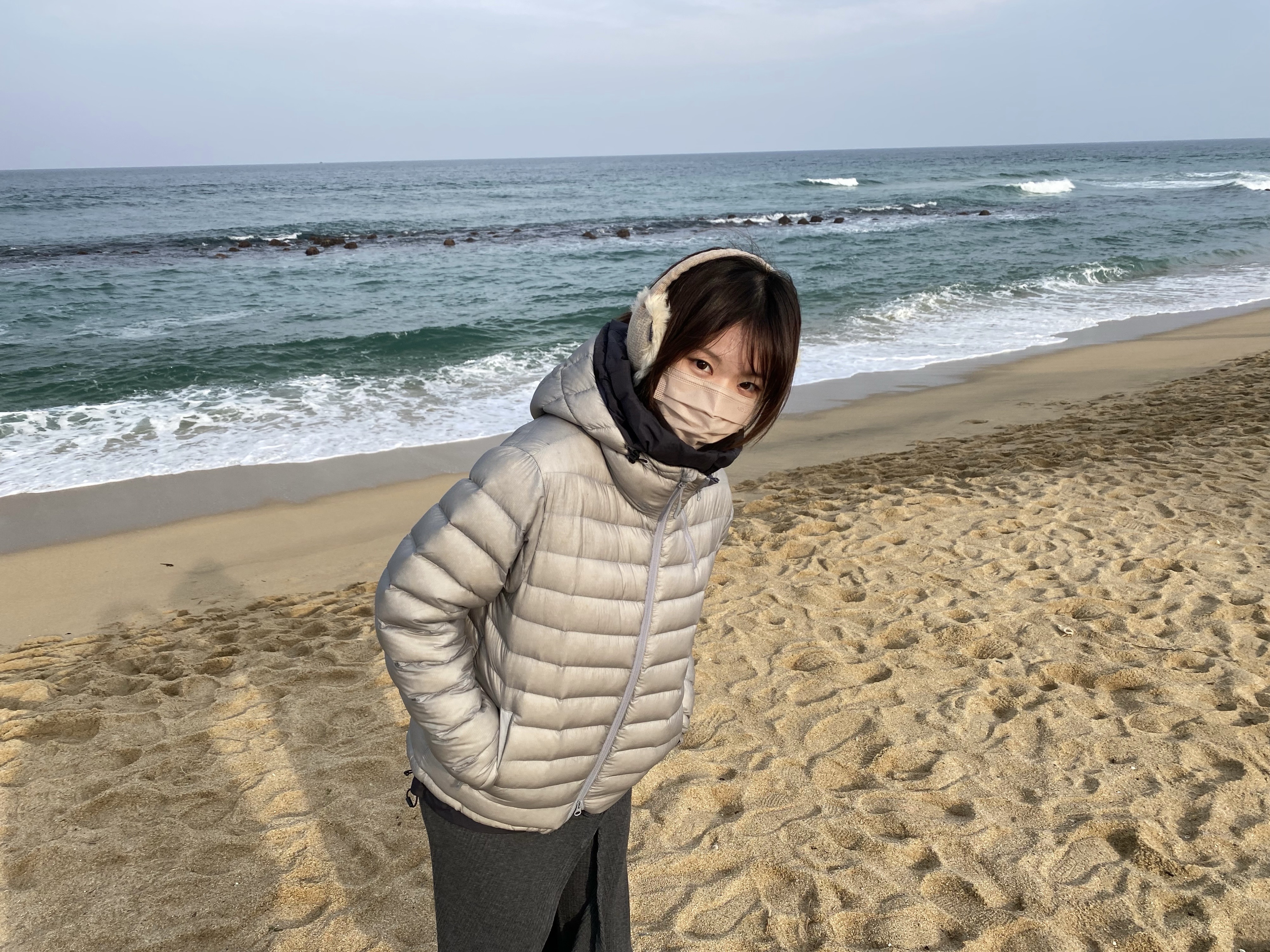 Sansan Gear Suffix Puffer Jacket Grey - 24FW 착용 스타일 - 1