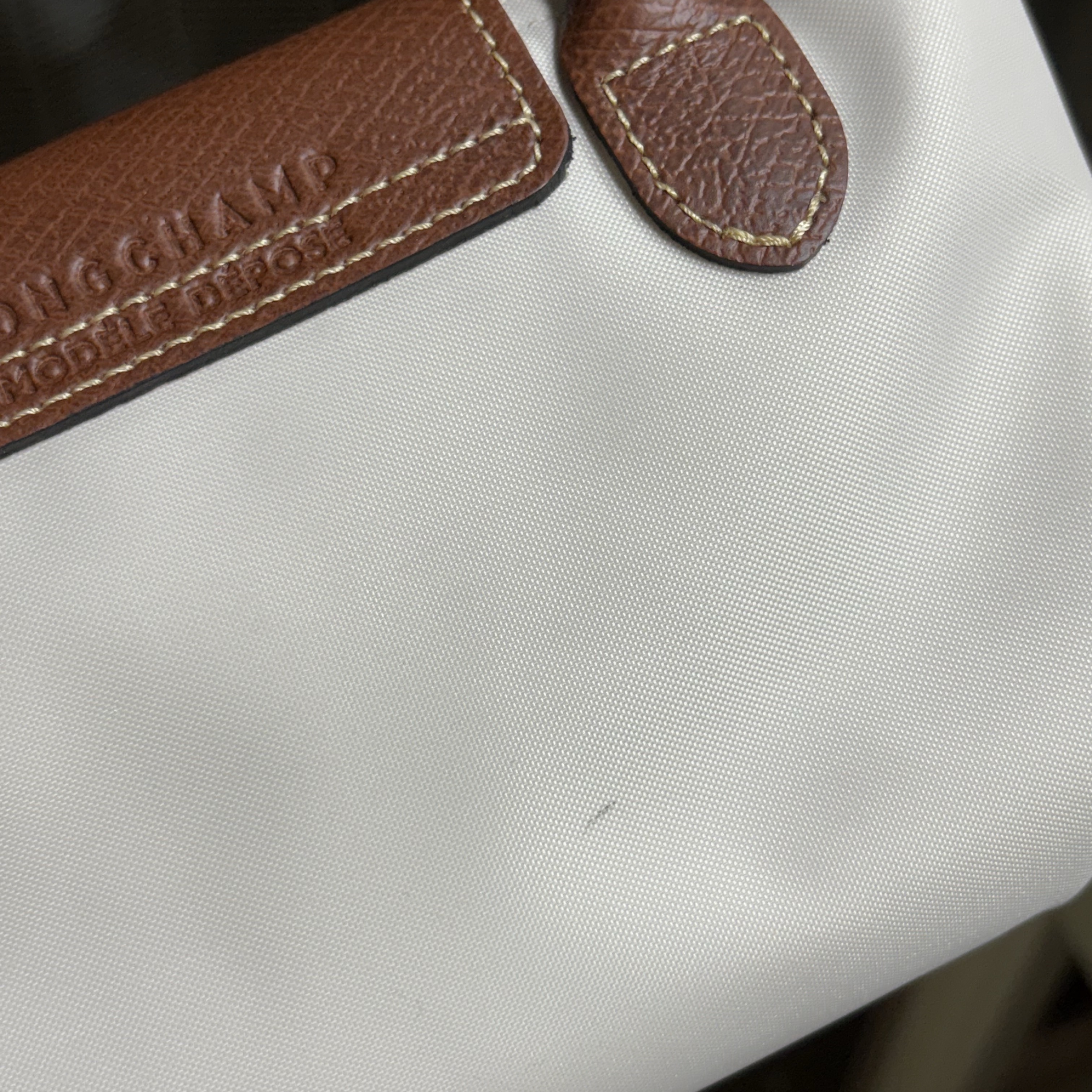 Longchamp Le Pliage Original Handle Pouch Paper 착용 스타일