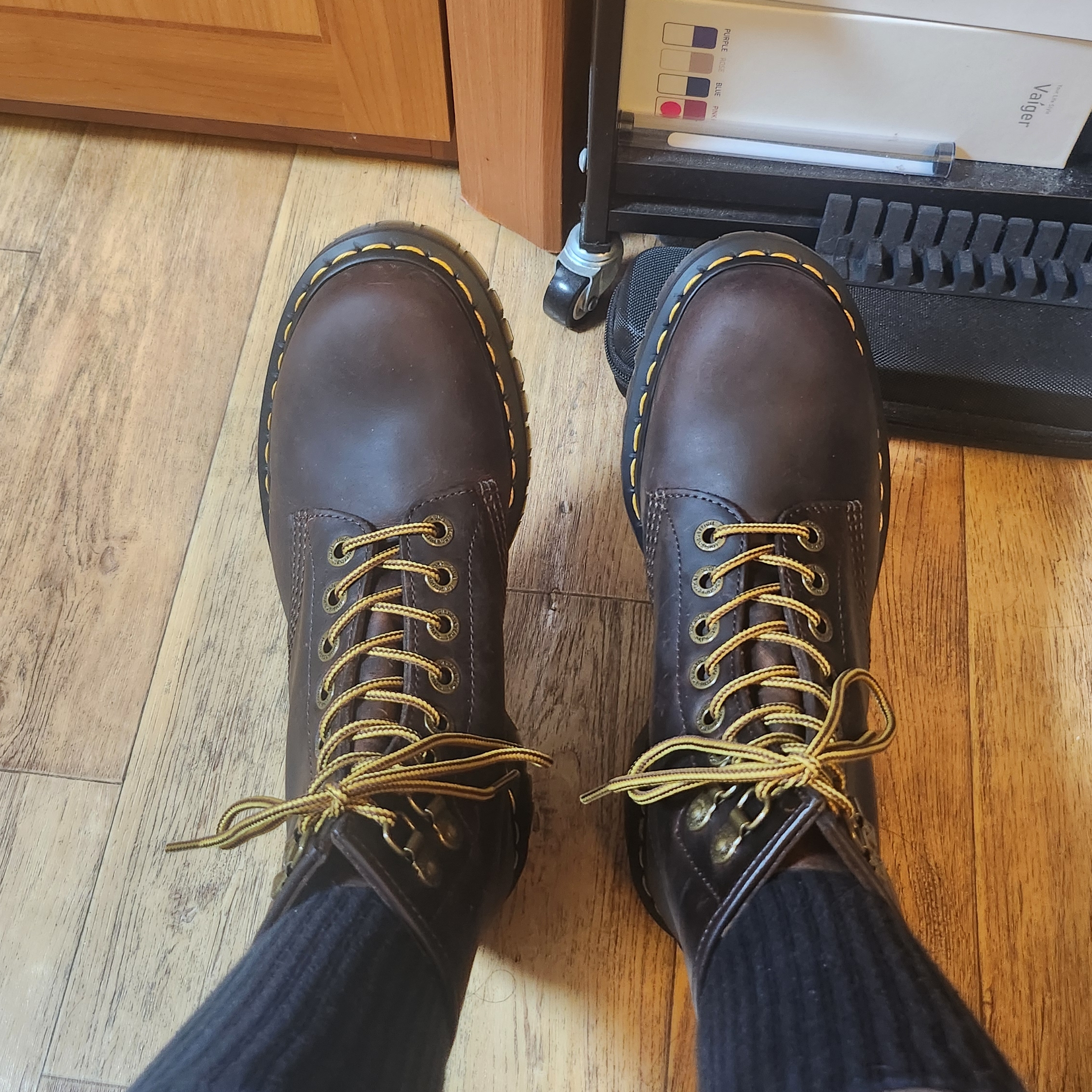 Dr. Martens x Thisisneverthat 1460 Waxed Full Grain Brown 착용 스타일 - 2