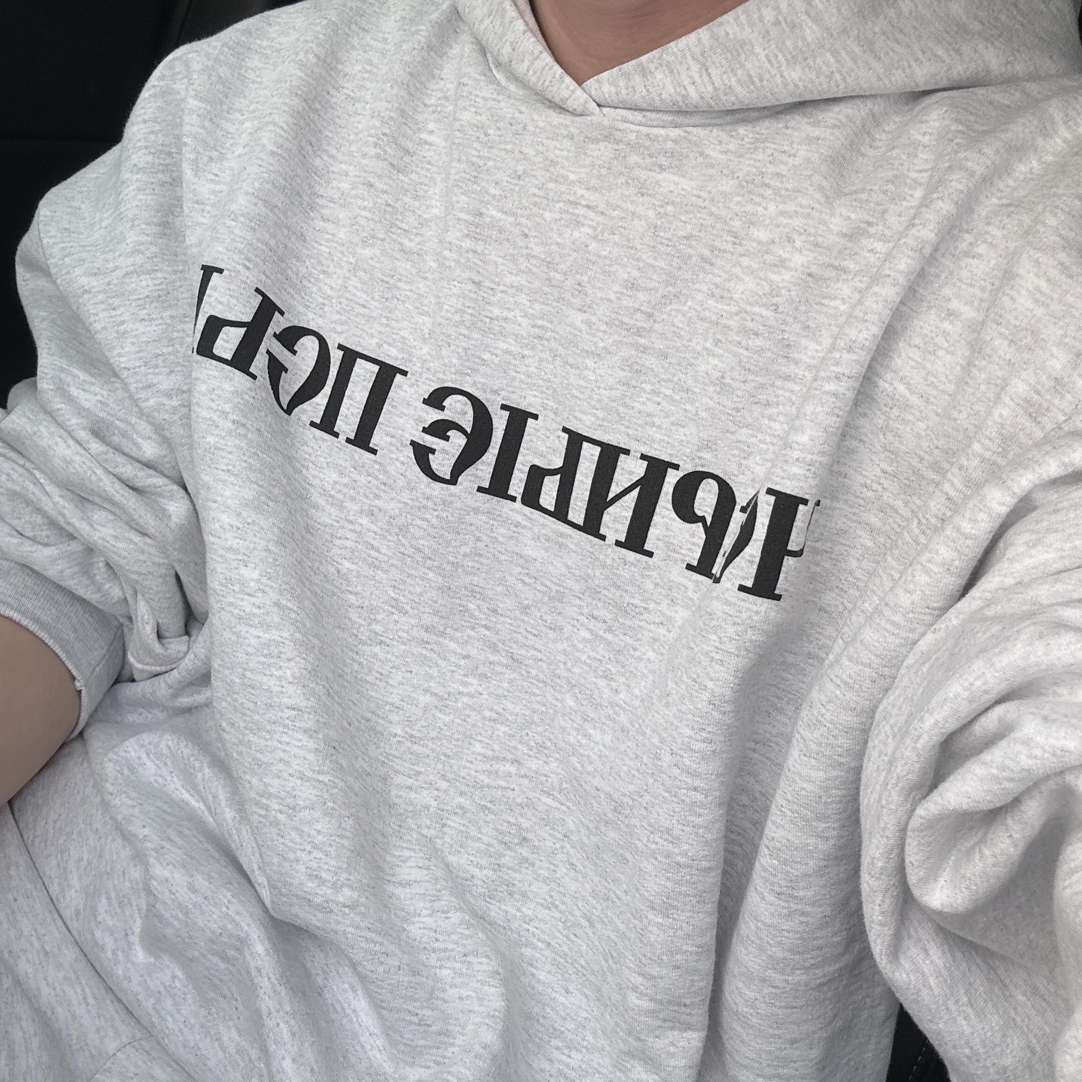 Yeezy x Gosha Rubchinskiy YZY Black Dogs Hoodie Heather Grey, Yeezy x Gosha Rubchinskiy YZY Black Dogs Jogger Heather Grey 착용 스타일