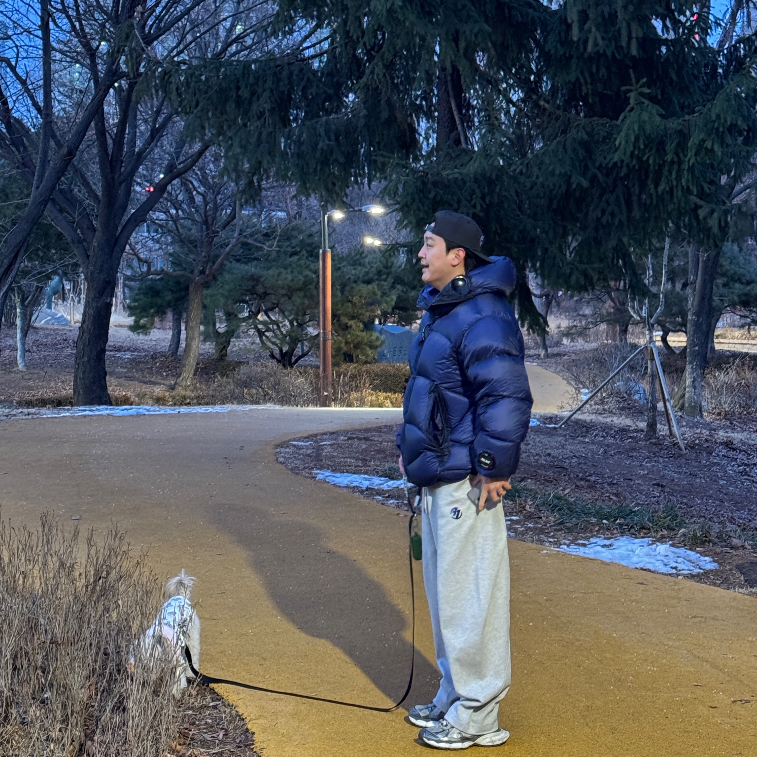 Palace x C.P. Company DD Shell Ripstop Explorer Jacket Mazarine Blue - 23FW, Zara x Ader Error Jogger Pants Grey 착용 스타일