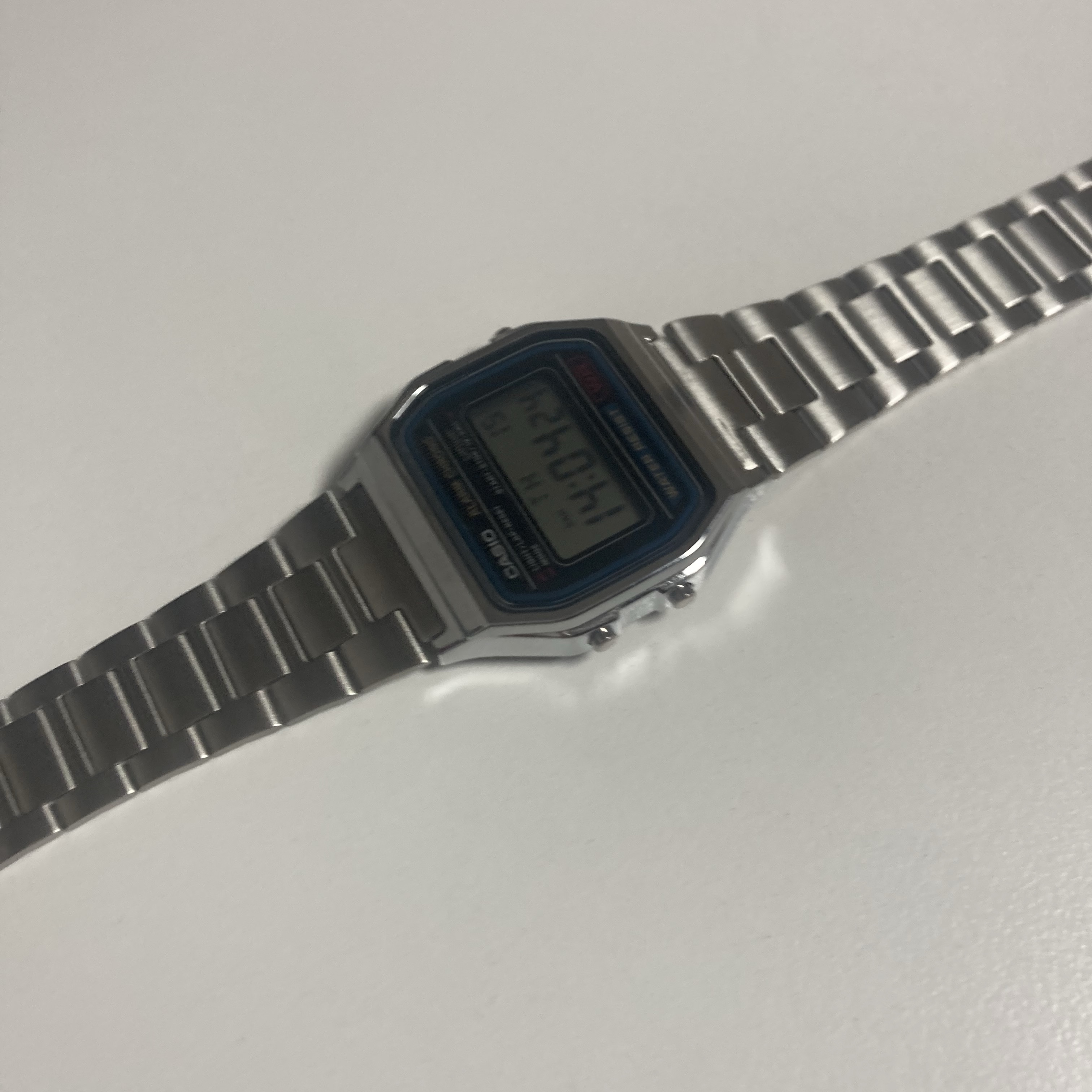 Casio A-158WA-1 착용 스타일